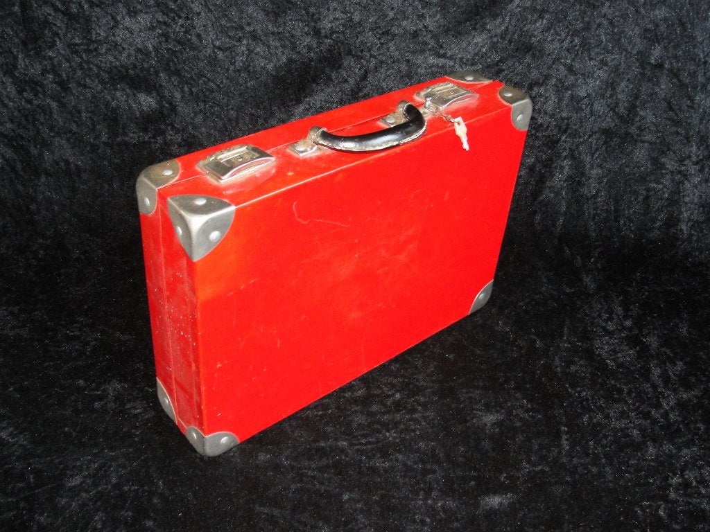 Vintage metalen koffertje in rood met sleuteltje, afm. 43,5x, Gebruikt, Slot, Minder dan 50 cm, Ophalen of Verzenden