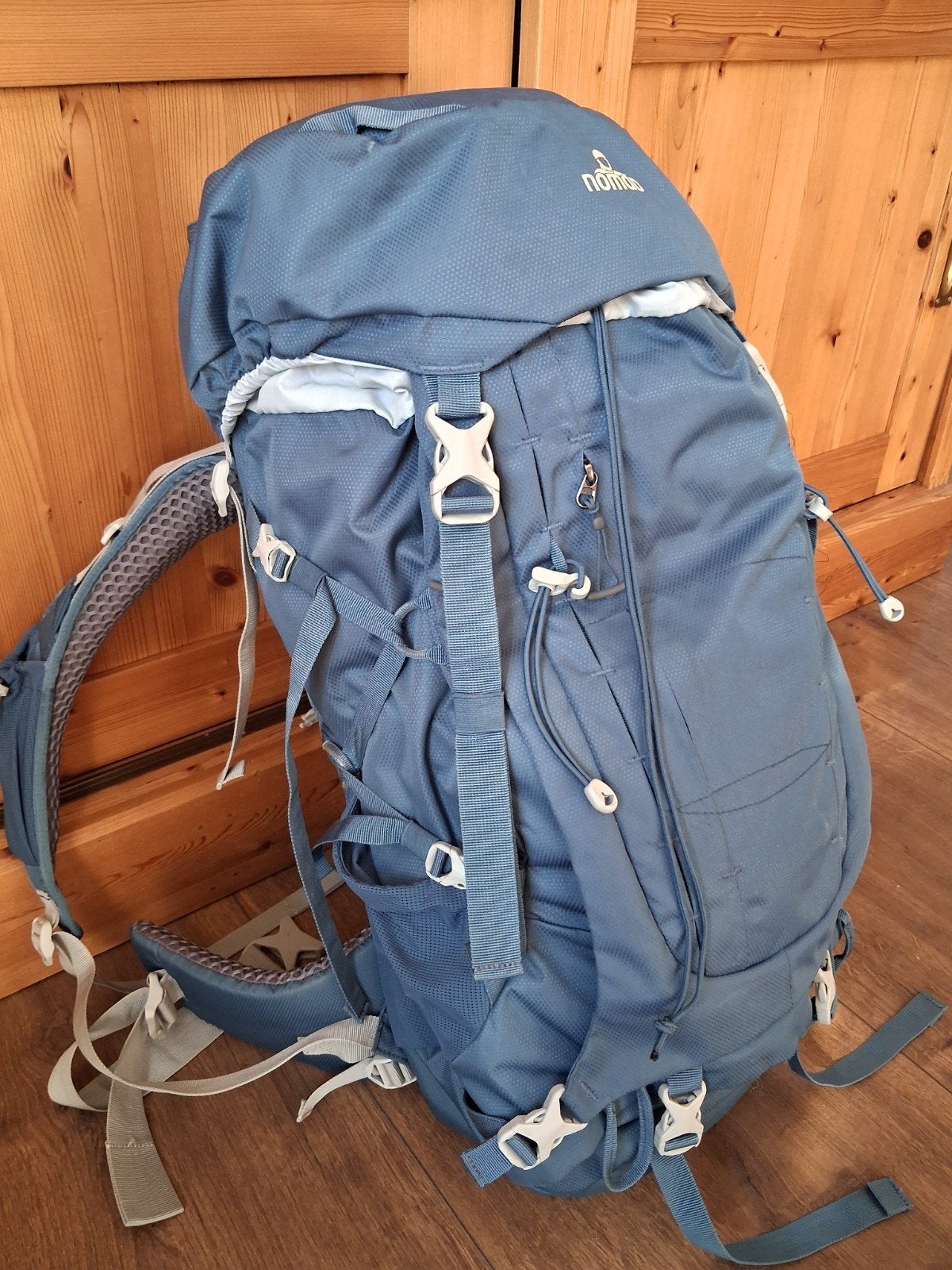 Nomad Performance Fit Trekking Rugzak - Dames model, Nomad, 25 tot 40 cm, Zo goed als nieuw, 60 cm of meer