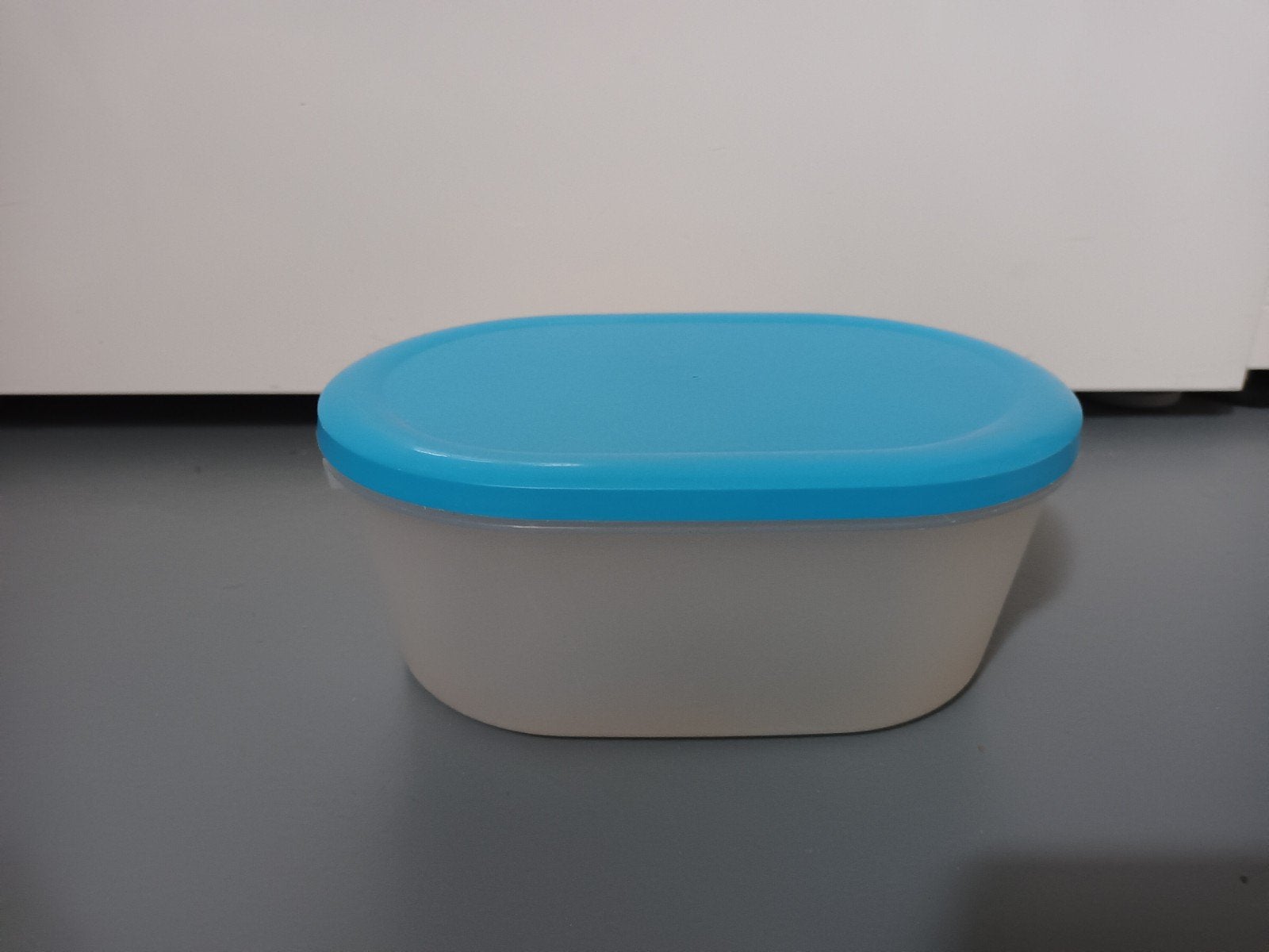 Kunststof plastic bakje met blauwe deksel Ikea 1.2L 21293, Gebruikt, 1200 ml, Blauw, Geschikt voor vriezer