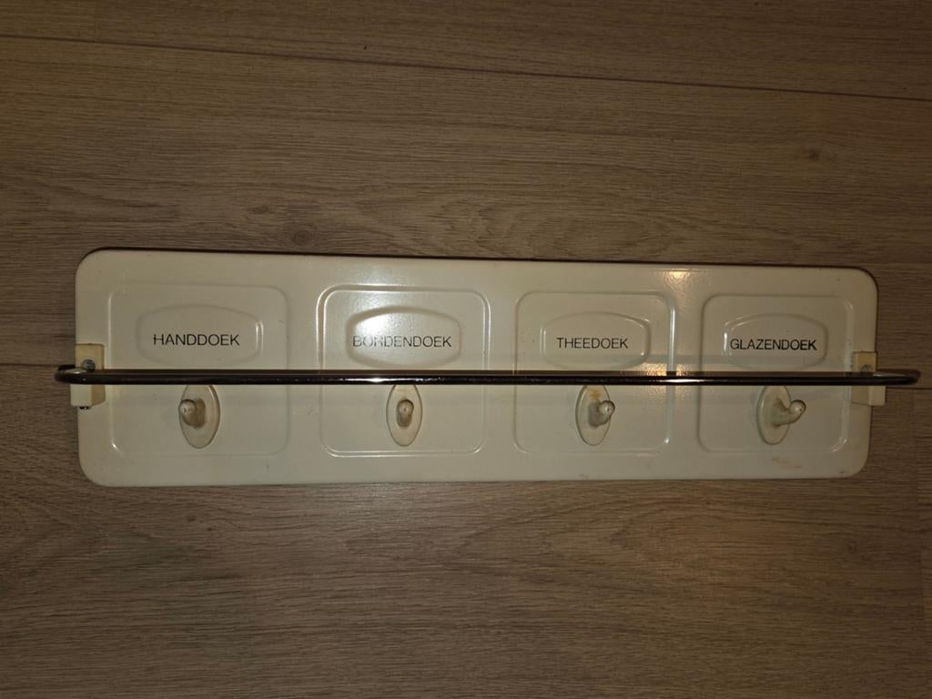 Vintage doekenrek crème wit, Ophalen of Verzenden, Metaal, Wandkapstok, Minder dan 100 cm