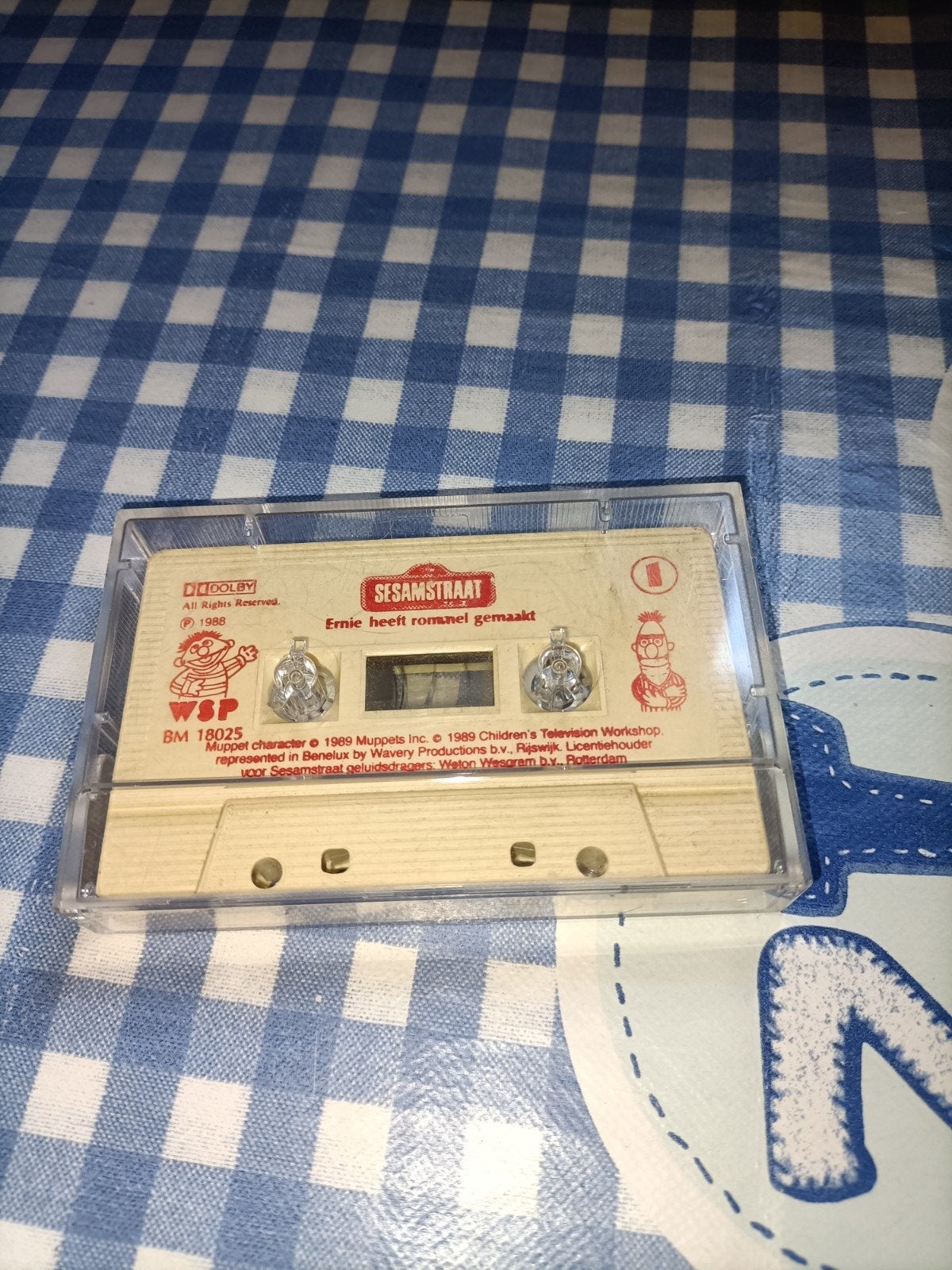 Cassettebandje Sesamstraat Ernie heeft rommel gemaakt, Ophalen of Verzenden