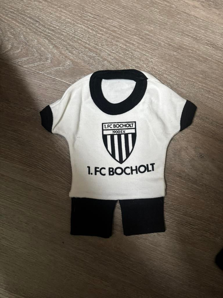 1 FC Bocholt Minidress, Verzamelen, Ophalen of Verzenden, Buitenlandse clubs