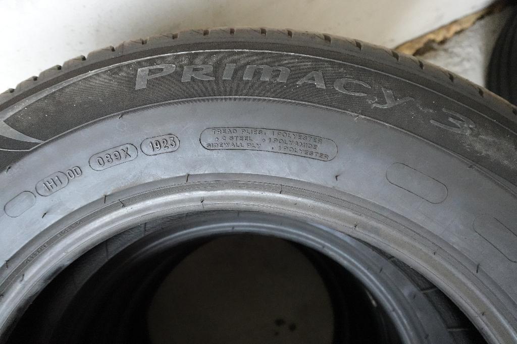 “215 65 16 Michelin. Demo.Puntjes zitten er nog op”, Auto-onderdelen, Banden en Velgen, Ophalen, 16 inch, Band(en), Personenwagen