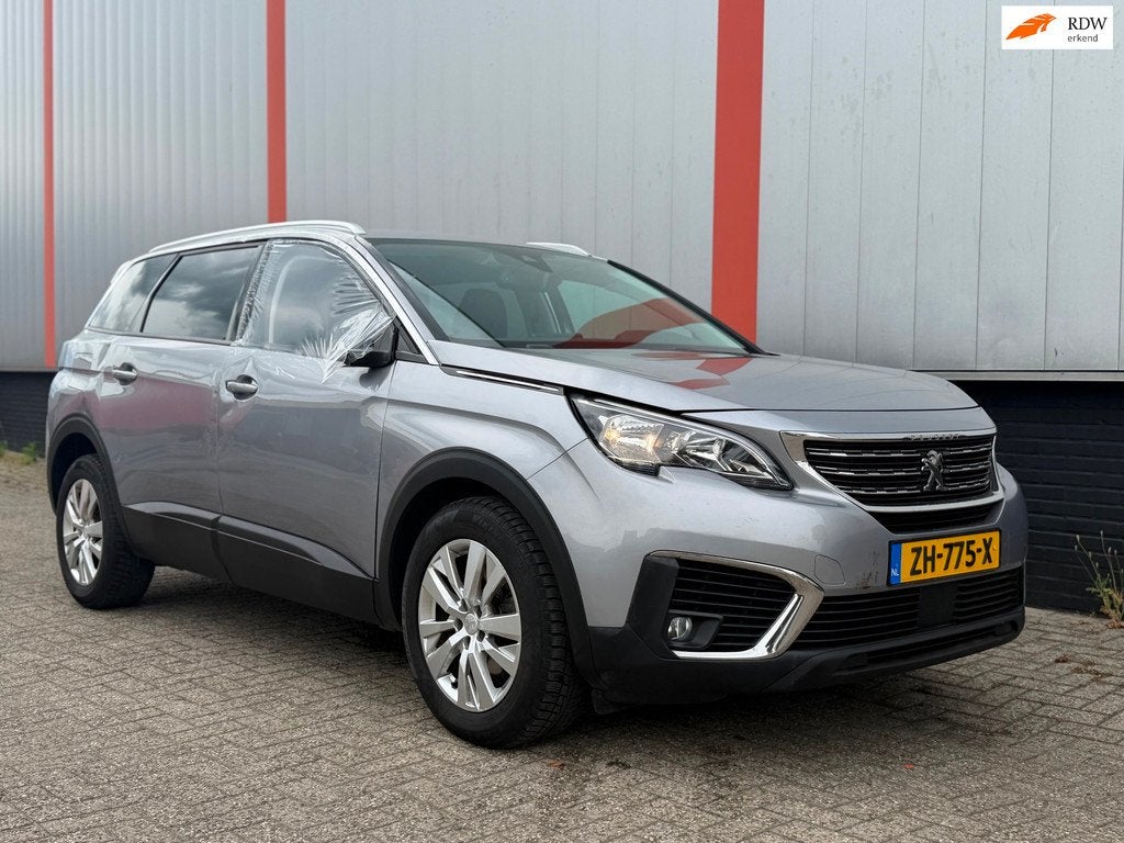 Peugeot 5008 1.2 PureTech 7 PERSOONS AUTOMAAT NAP, Auto diversen, Schadeauto's, Automaat, 1199 cc, SUV of Terreinwagen, Zilver of Grijs