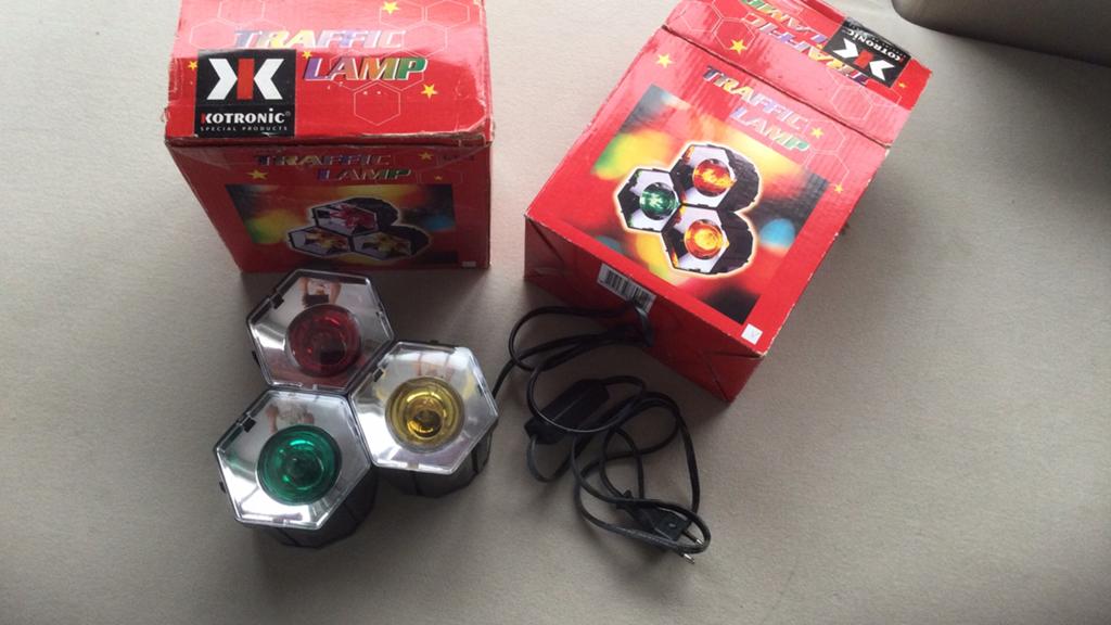 2 disco lampen, Huis en Inrichting, Ophalen of Verzenden, Zo goed als nieuw, E27 (groot), Led-lamp