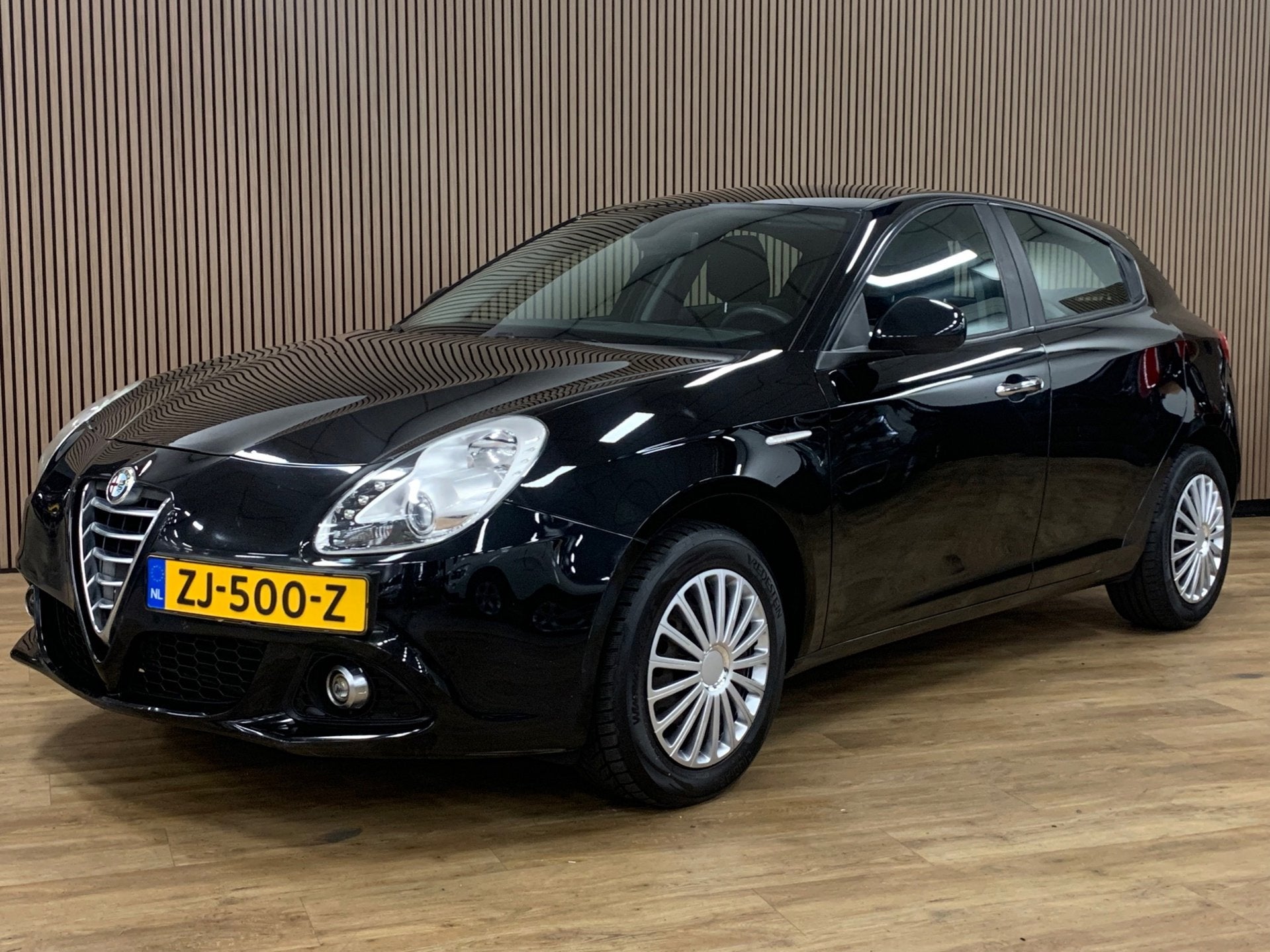 Alfa Romeo Giulietta 1.4 T Distinctive|Airco|, Auto's, Voorwielaandrijving, Dealer onderhouden, Stof, Gebruikt