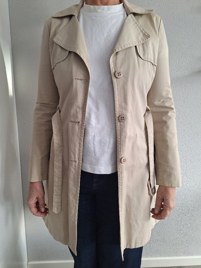 Benetton dames Trenchcoat beige. Maat 40., Maat 38/40 (M), Benetton, Beige, Ophalen of Verzenden