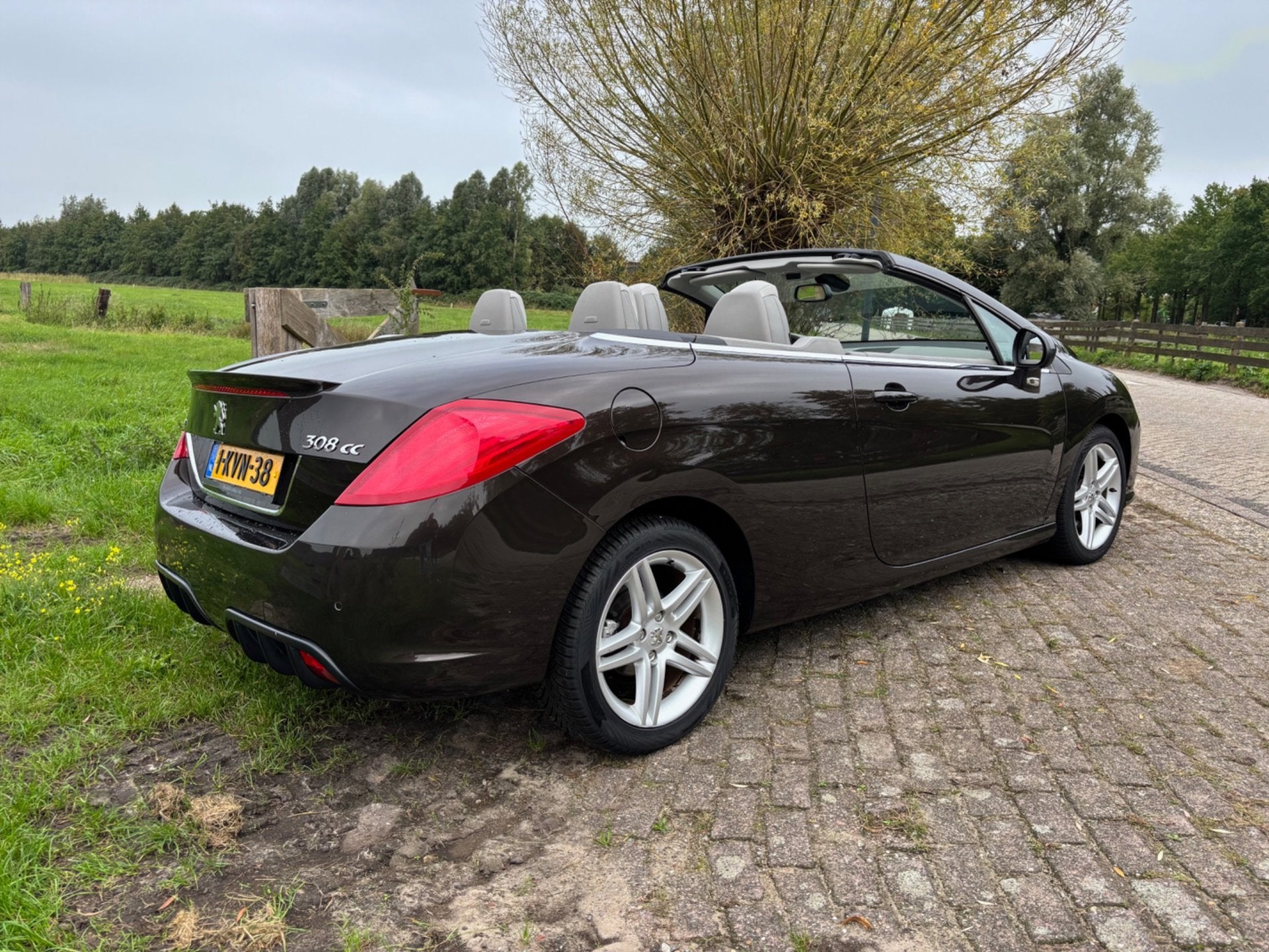 Foto 7 van Peugeot 308 1.6 THP Allure, Lage KM Stand