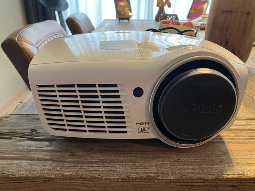 Vivitek D554 DLP Projector - Zo goed als nieuw, Audio, Tv en Foto, Beamers, Ophalen of Verzenden, Zo goed als nieuw, DLP, Overige resoluties