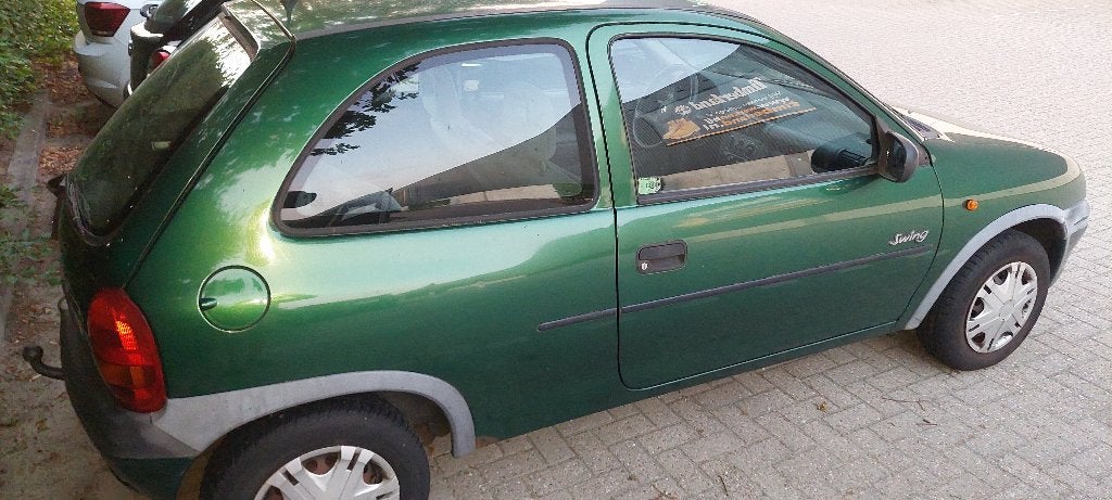 Opel Corsa 1.4 I AUT 1996 Groen, Auto's, 450 kg, 31 €/maand, 4 cilinders, 1389 cc