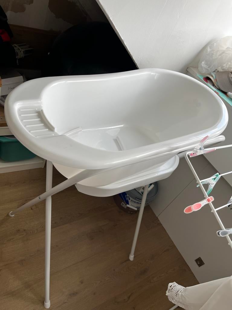 Babybadje met standaard en afvoerslang, Kinderen en Baby's, Badjes en Verzorging, Zo goed als nieuw, Badje, Overige merken, Standaard