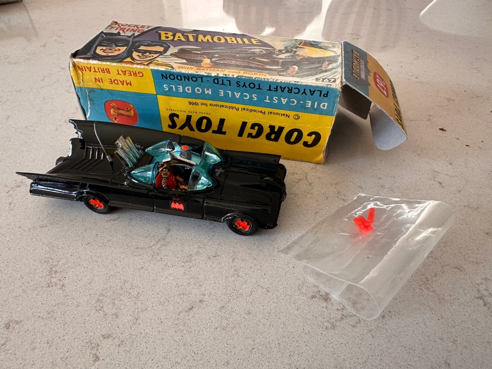 Corgi batmobile 1966 - 267 in topstaat, Ophalen of Verzenden, Zo goed als nieuw