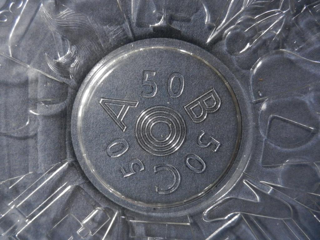 Witte glazen schaal Leerdam 50 jaar ABC , 1957 d. 27,9 cm., Antiek en Kunst, Antiek | Glas en Kristal, Ophalen of Verzenden