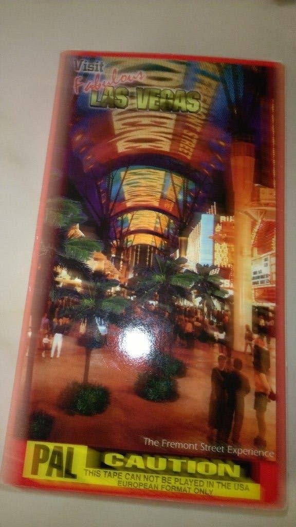 VHS :Tiffany Production 1999 Las Vegas, Alle leeftijden, Ophalen of Verzenden, Zo goed als nieuw, Documentaire