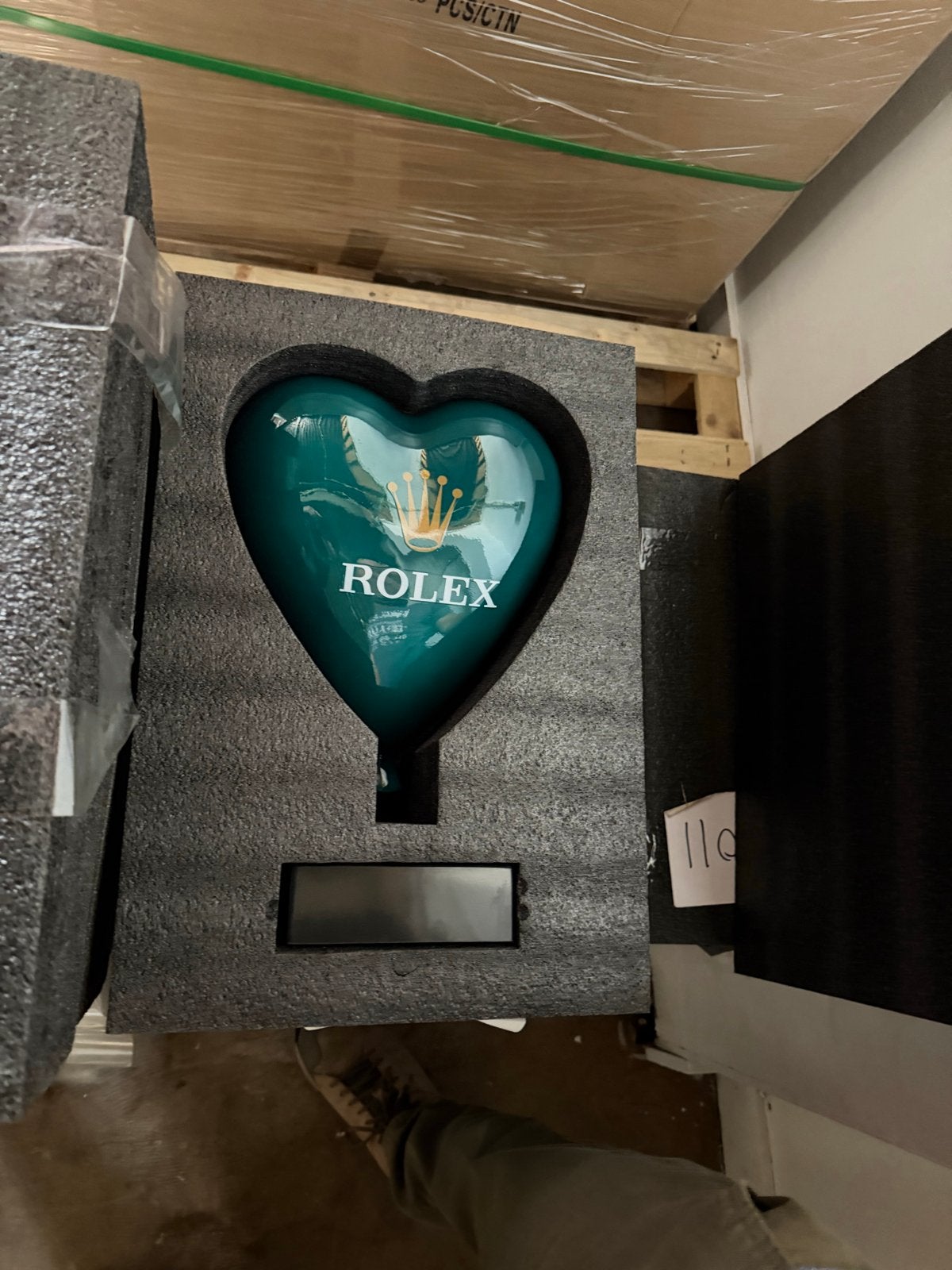 Nieuw Rolex hartvormig standbeeld, Antiek en Kunst, Kunst | Beelden en Houtsnijwerken, Overige onderwerpen, Kunststof, Ophalen of Verzenden