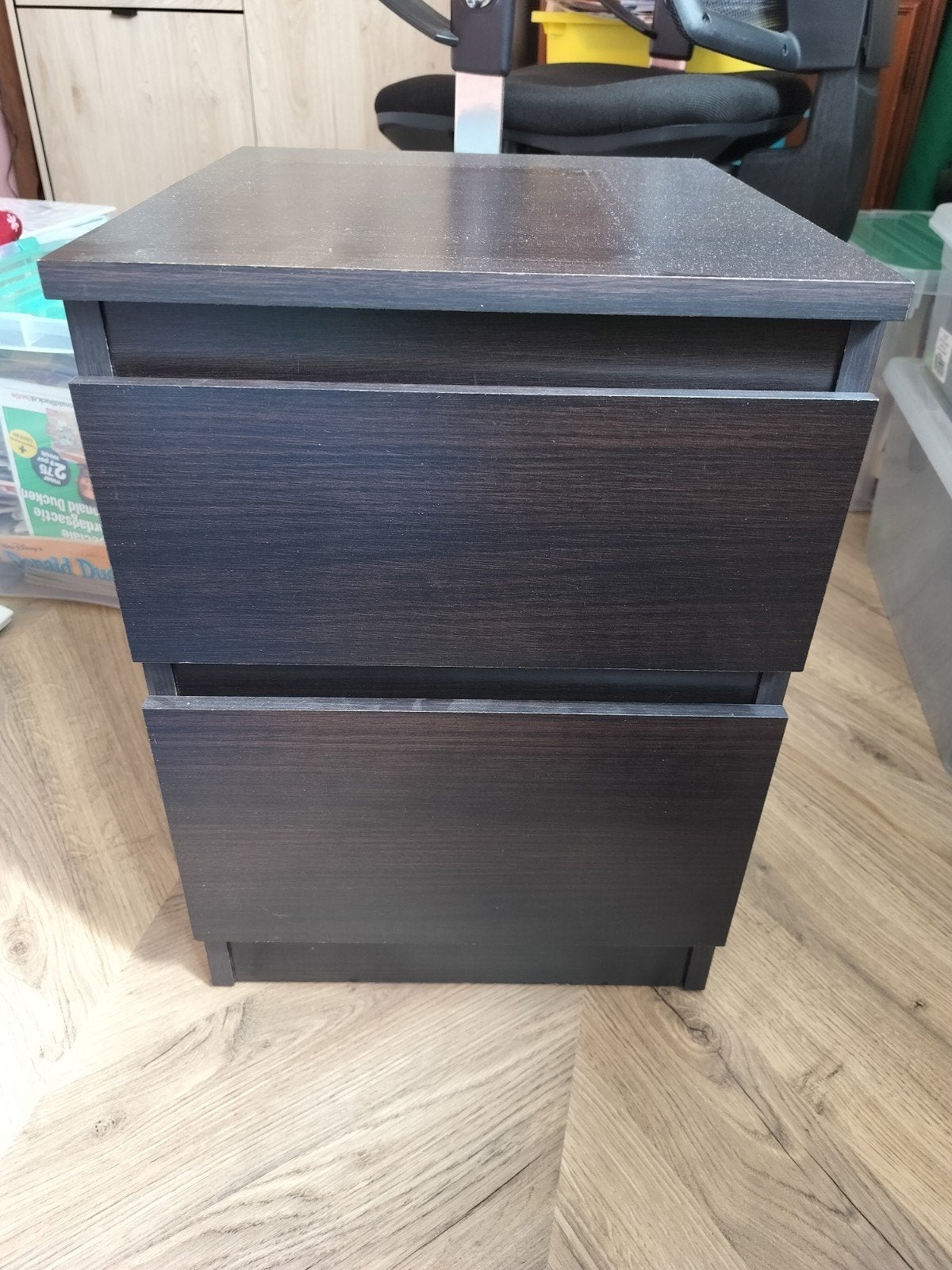 2 zwartbruine nachtkastjes met 2 lades van Ikea, Ophalen, Gebruikt, Minder dan 45 cm, Minder dan 55 cm