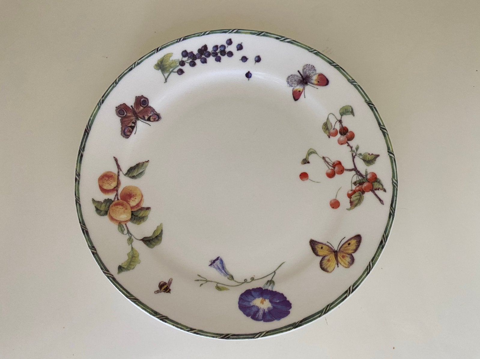 Gebaksbordje JBS Fruit & Flowers en 2 flesjes, Huis en Inrichting, Ophalen of Verzenden, Nieuw, Porselein, Overige stijlen