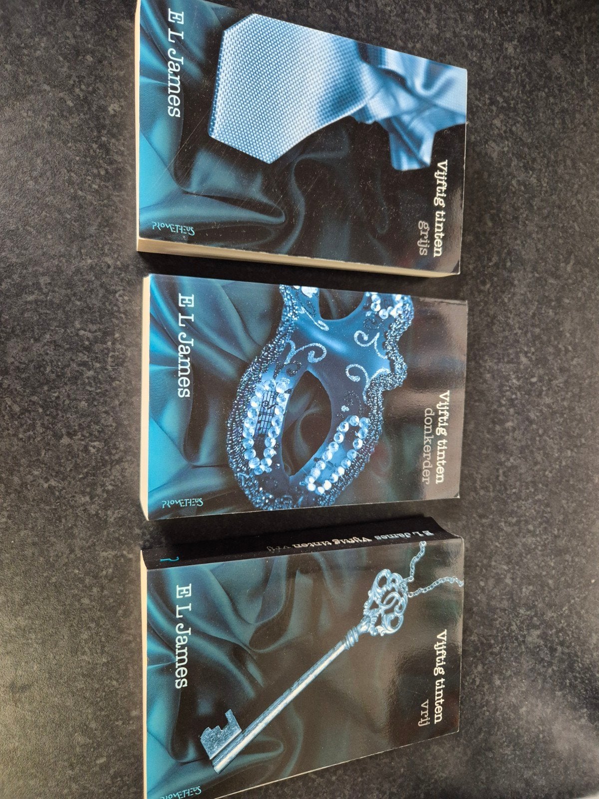 Vijftig tinten trilogie - E.L.James (Grijs, Donkerder, Vrij), Boeken, Ophalen of Verzenden, Gelezen, E.L. James