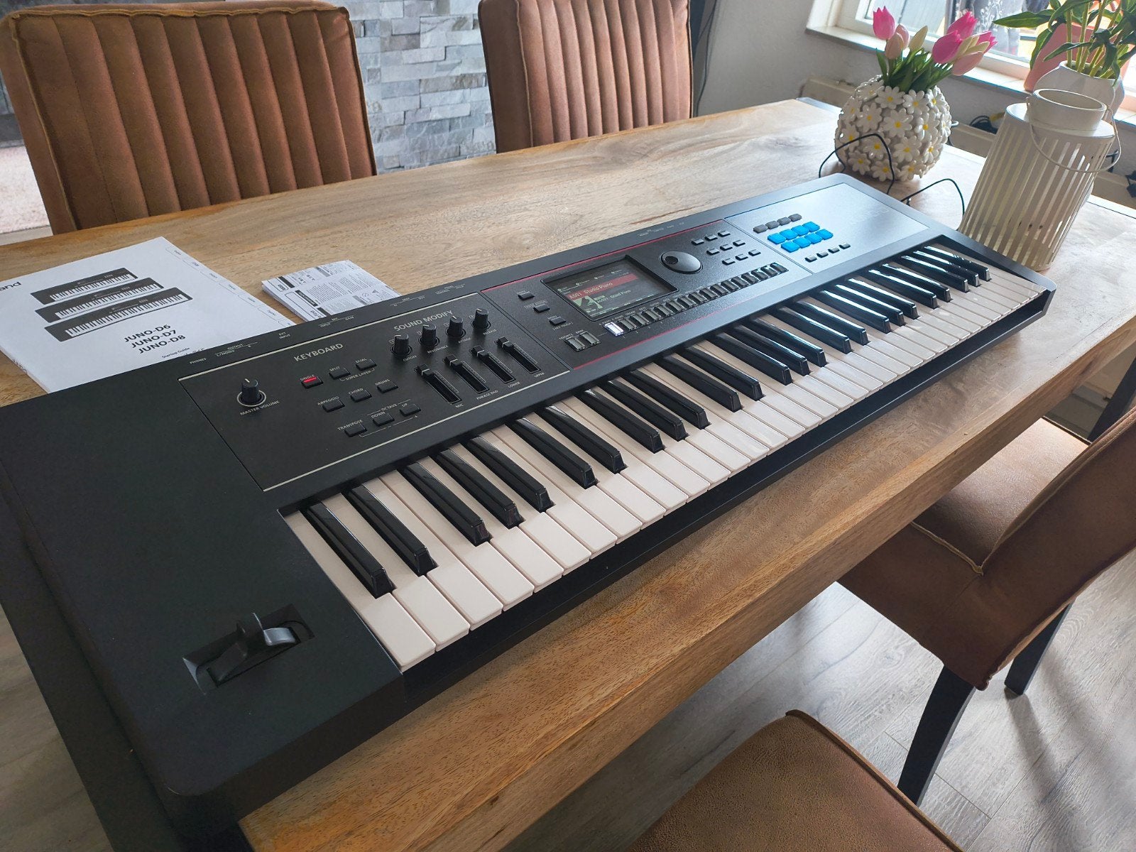 Roland Juno-D6 Synthesizer (nieuw model), Muziek en Instrumenten, Ophalen, Zo goed als nieuw, 61 toetsen, Roland