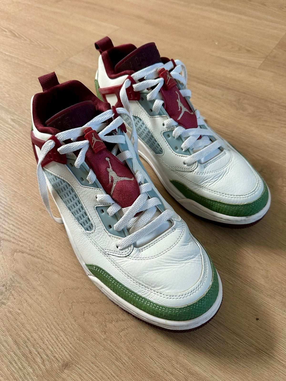 Air Jordan Spizike Low "Year of the Dragon", Ophalen of Verzenden, Zo goed als nieuw, Wit, Sneakers of Gympen