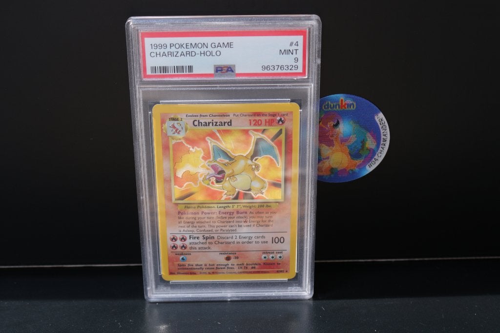 Pokemon Charizard - Holo PSA 9 ZELDZAME KAART, Ophalen of Verzenden, Zo goed als nieuw