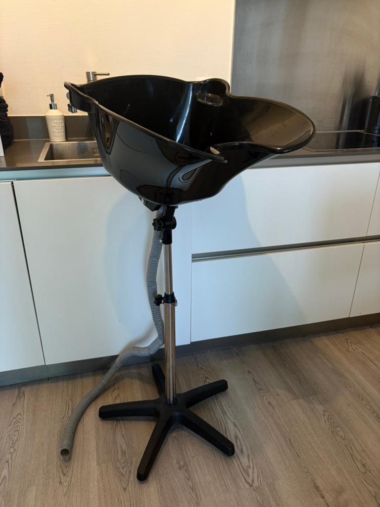 Mobiele kappers wasbak, Ophalen, Gebruikt, Kraan