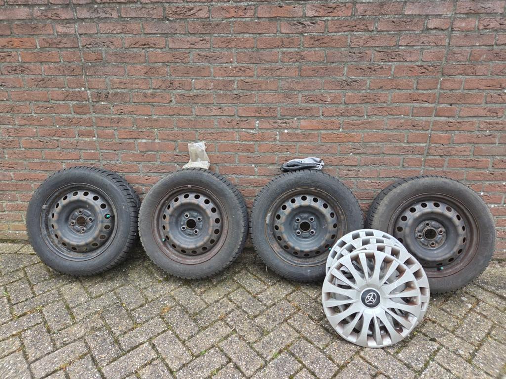 Winterbanden op stalen velgen, Auto-onderdelen, Ophalen, Gebruikt, 15 inch, Banden en Velgen