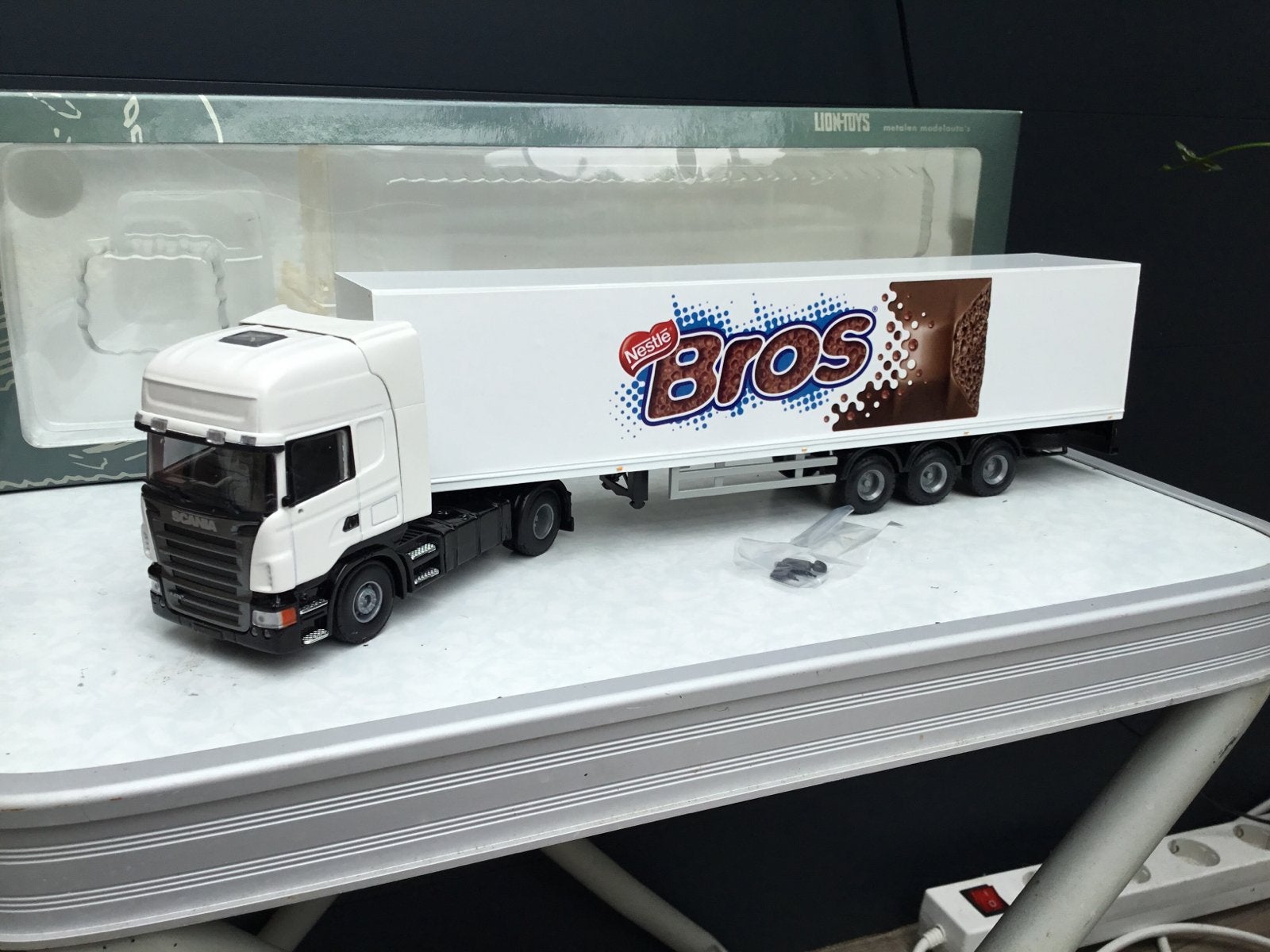 Lion Toys Scania R470 Bros, Hobby en Vrije tijd, Ophalen of Verzenden, Zo goed als nieuw, Bus of Vrachtwagen, Lion Toys