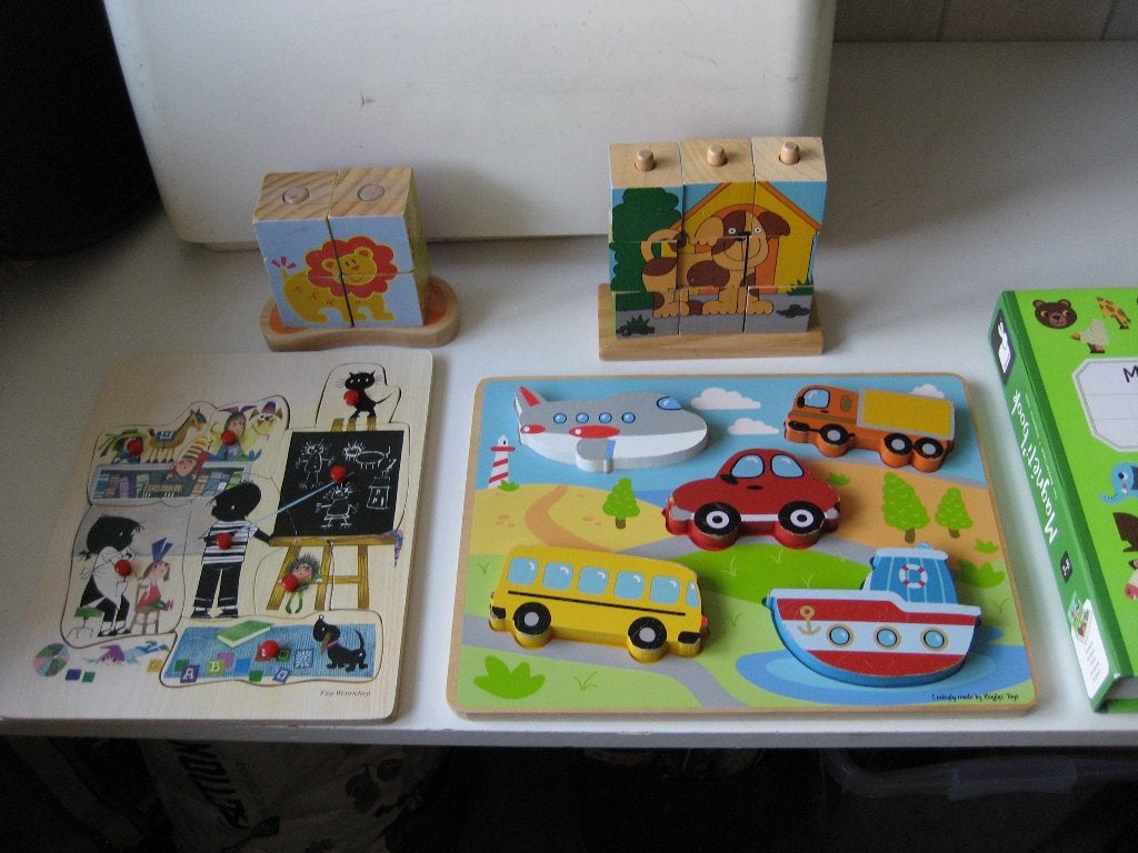 set dreumes peuter puzzels hout met gratis janod puzzel, Ophalen of Verzenden, Zo goed als nieuw