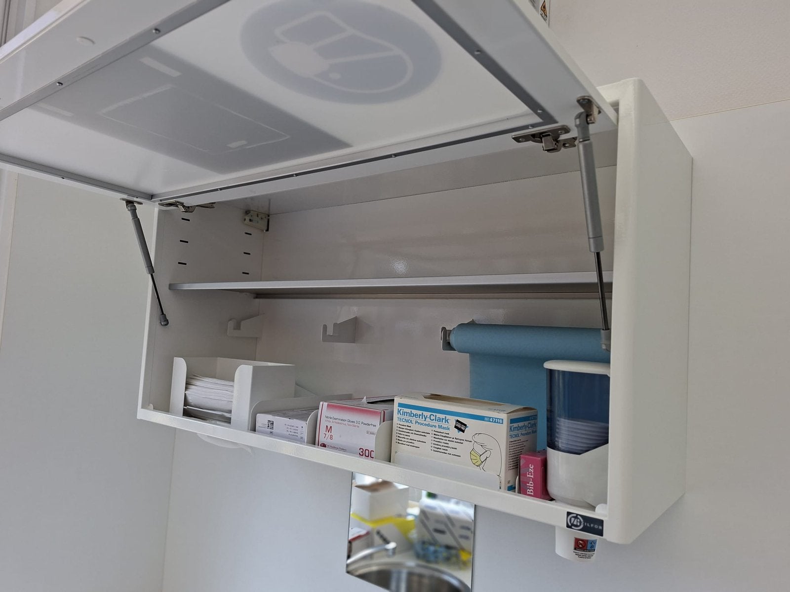Kast voor disposables/ praktijk inrichting, Ophalen, Zo goed als nieuw