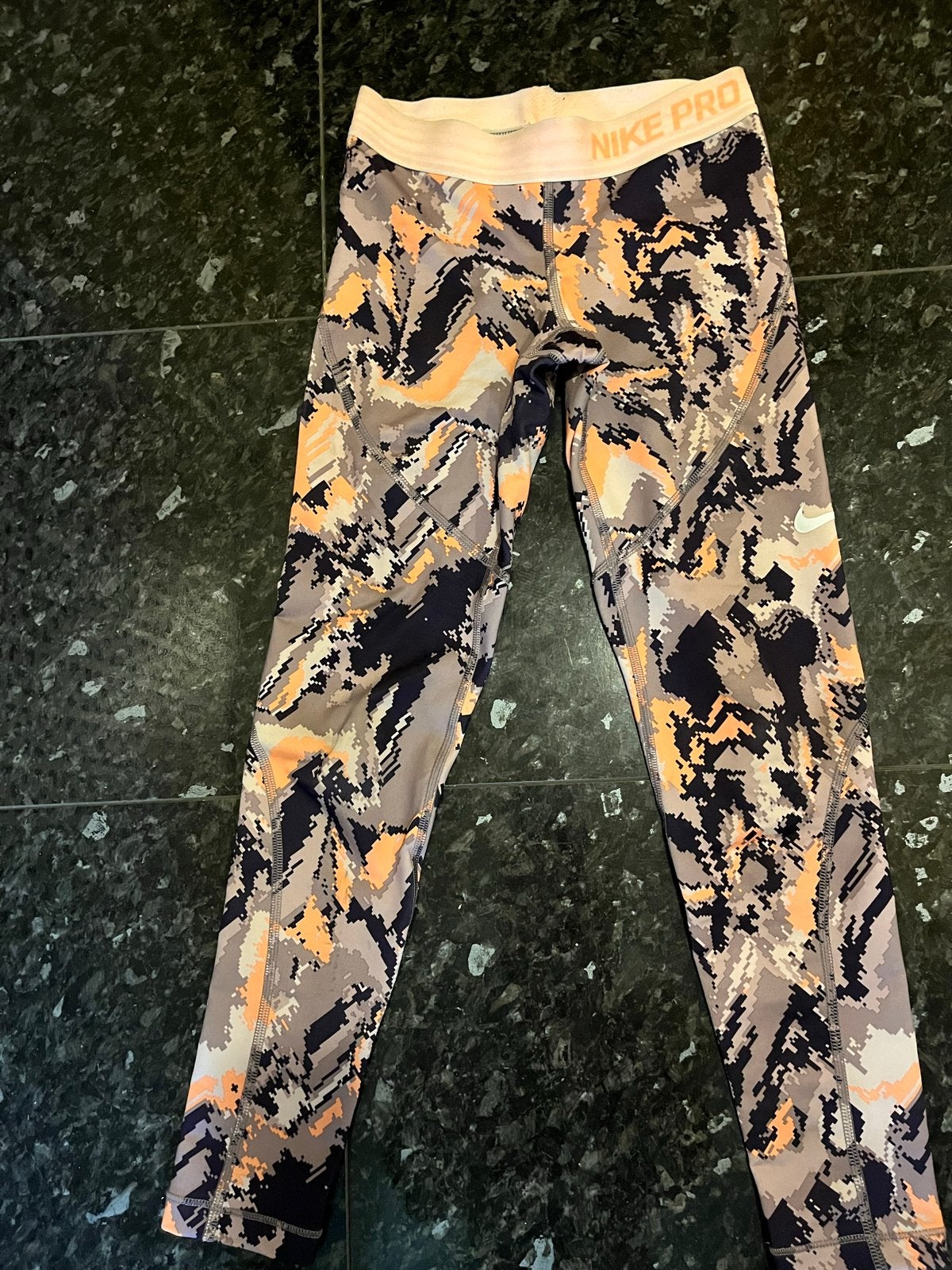 Nike Pro sportlegging voor meisjes, maat S (128-137 cm), Ophalen of Verzenden, Zo goed als nieuw, Meisje