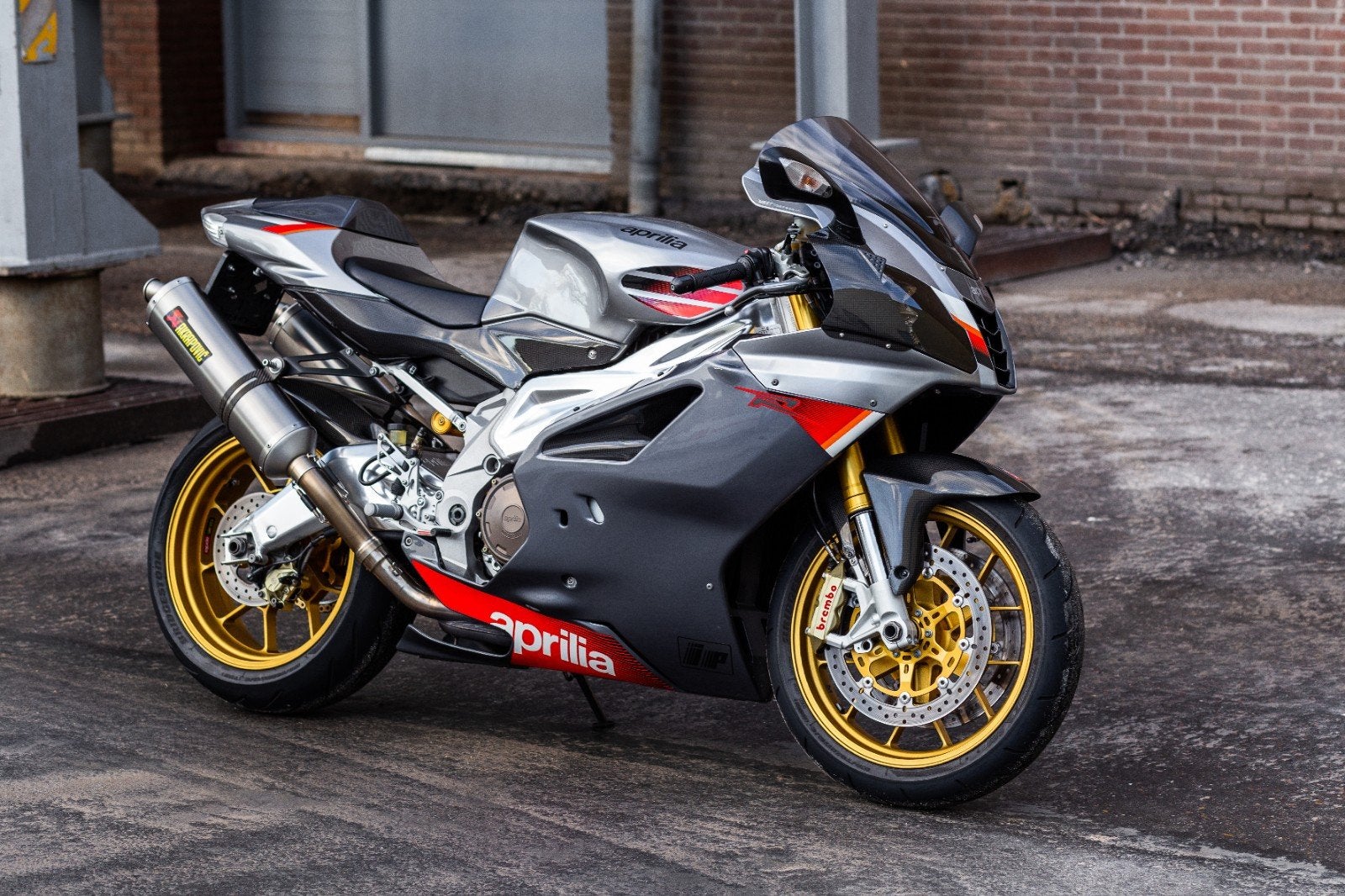 Aprilia RSV1000 - 2004 - Zeer nette staat, 2 cilinders, Sportuitlaat, Motorrijbewijs A, Super Sport