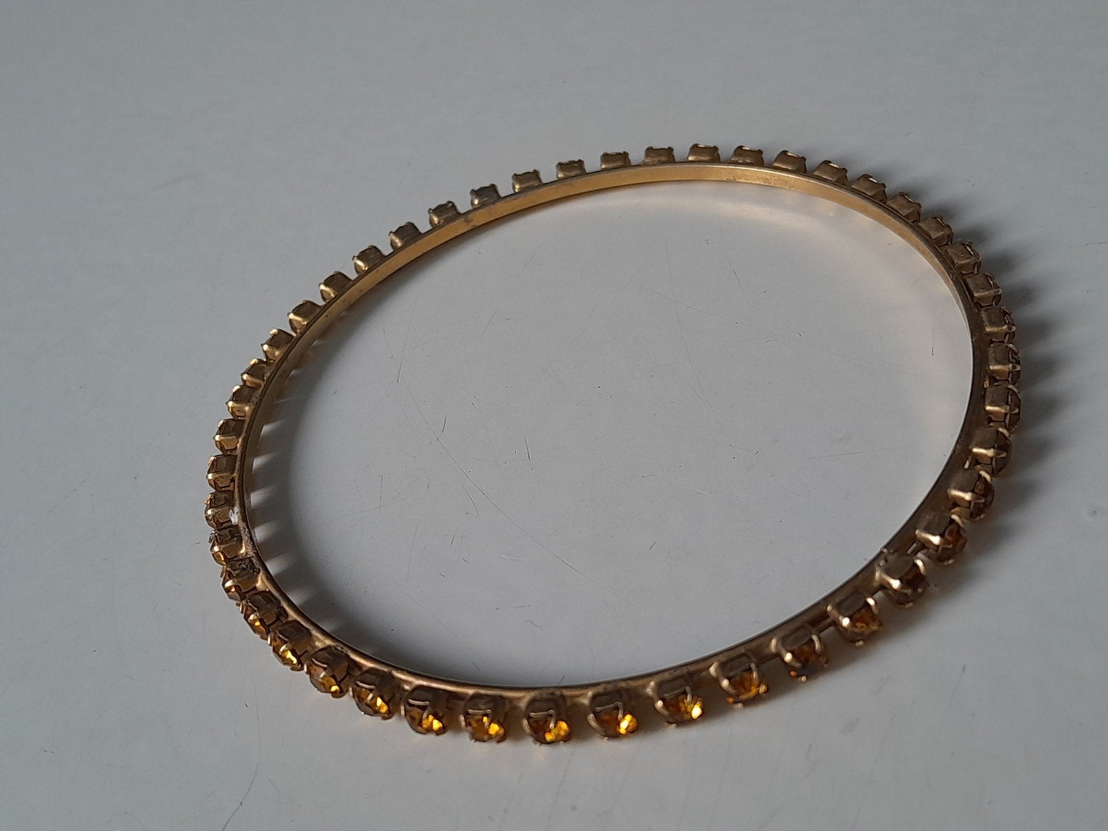 Vintage Armband met Facetgeslepen Strass uit Jaren '70, Overige materialen, Nieuw, Ophalen of Verzenden, Goud