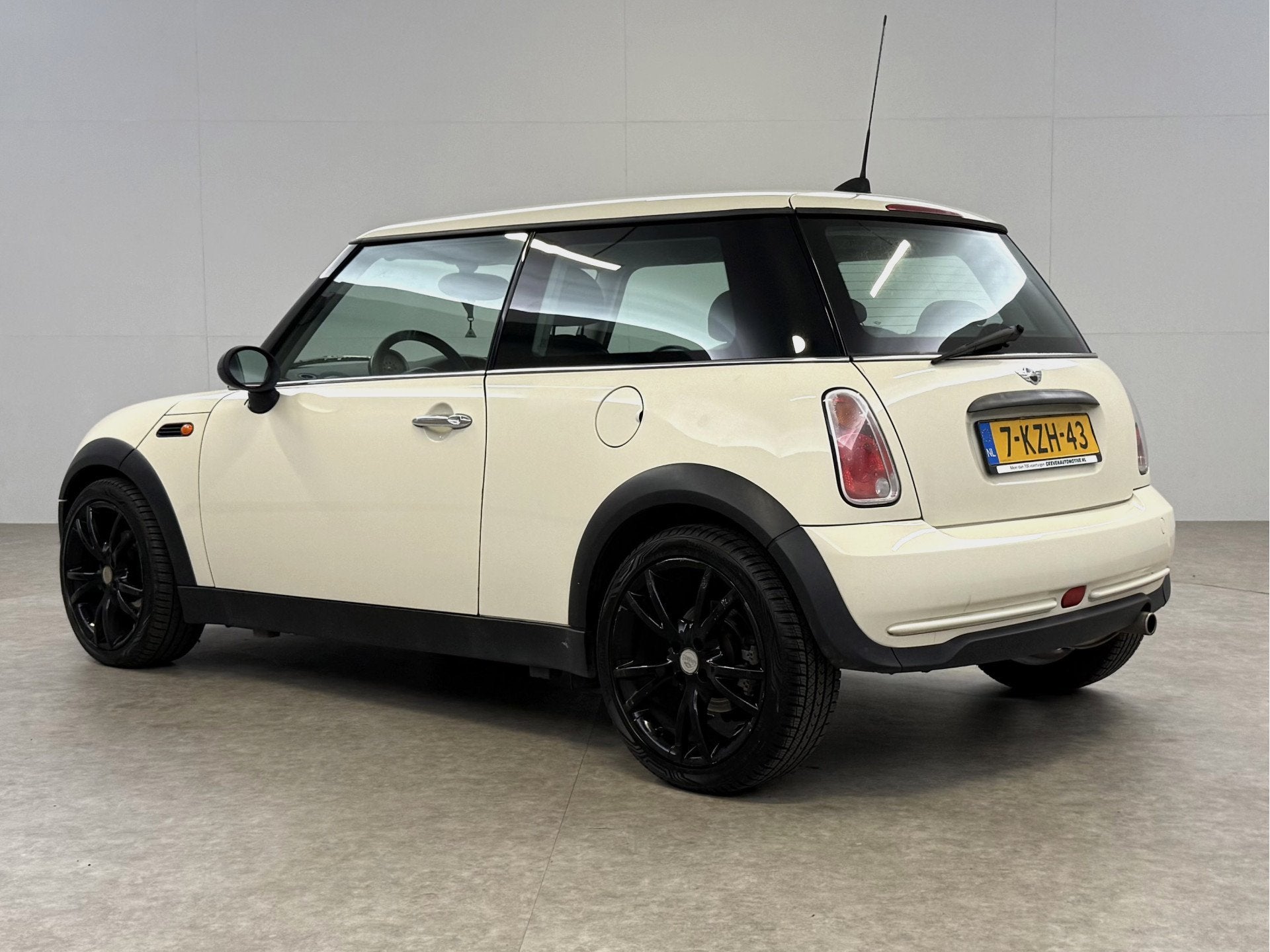MINI Cooper 1.6 One | Airco | Elektrpakket (bj 2007), Auto's, Mini, Voorwielaandrijving, Gebruikt, 4 cilinders, Wit