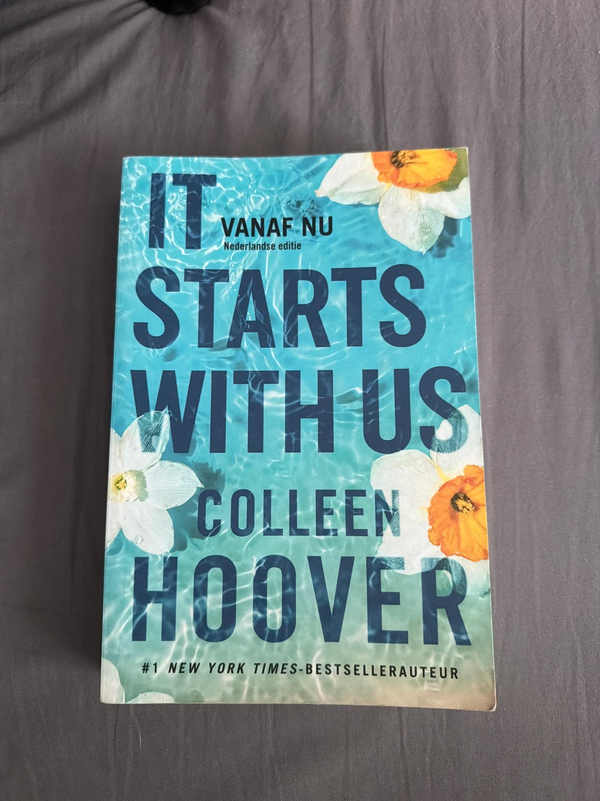 It Starts With Us - Colleen Hoover (Nederlandse editie), Boeken, Ophalen of Verzenden, Gelezen