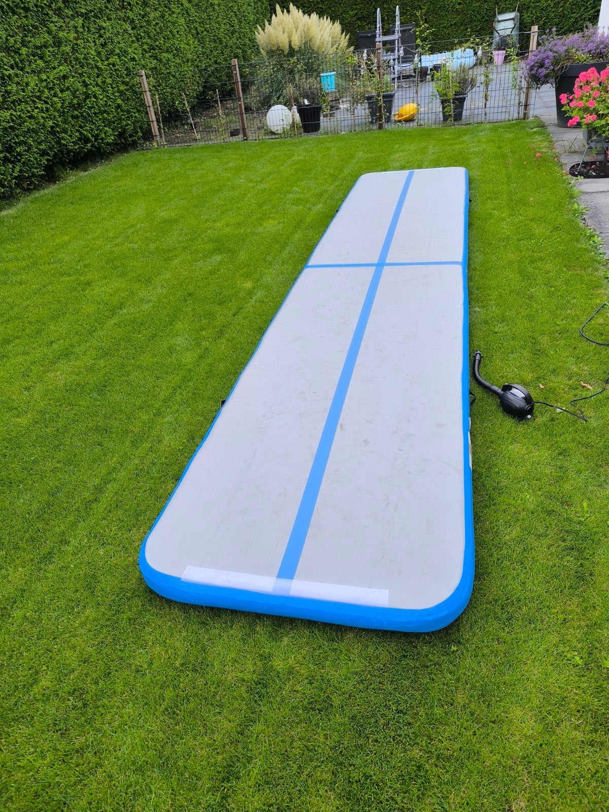Kesser Airtrack 4,00 x 1,00 meter met pomp, Ophalen of Verzenden, Zo goed als nieuw, Materiaal