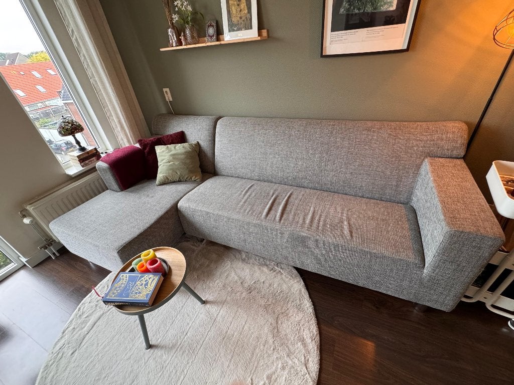 Mooie grijze hoekbank, Huis en Inrichting, Ophalen, 250 tot 300 cm, Gebruikt, 100 tot 125 cm