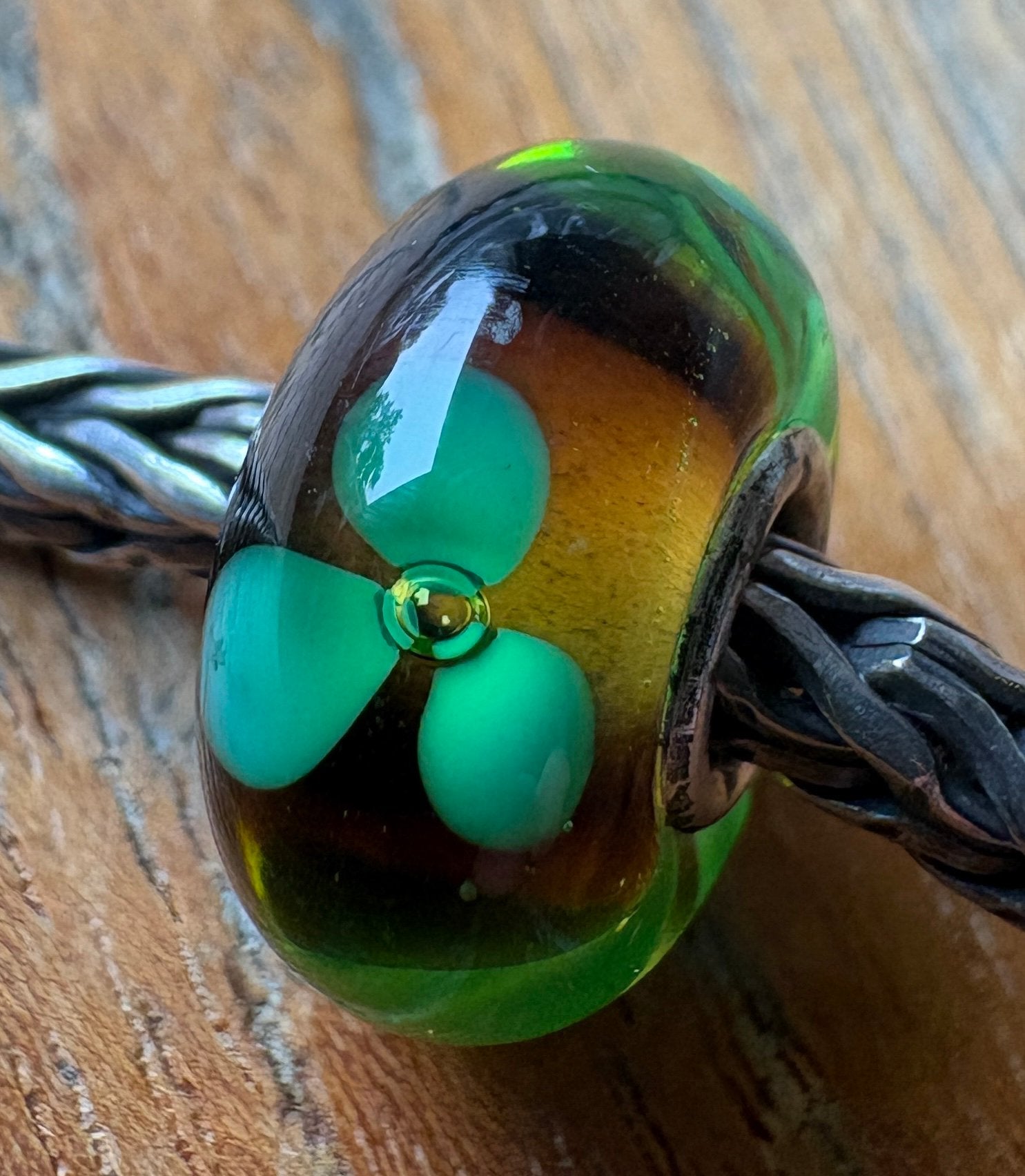 Trollbeads Retired Groene Bloem NIEUW, Sieraden, Tassen en Uiterlijk, Bedels, Verzenden, Nieuw, Glas of Kristal, Trollbeads
