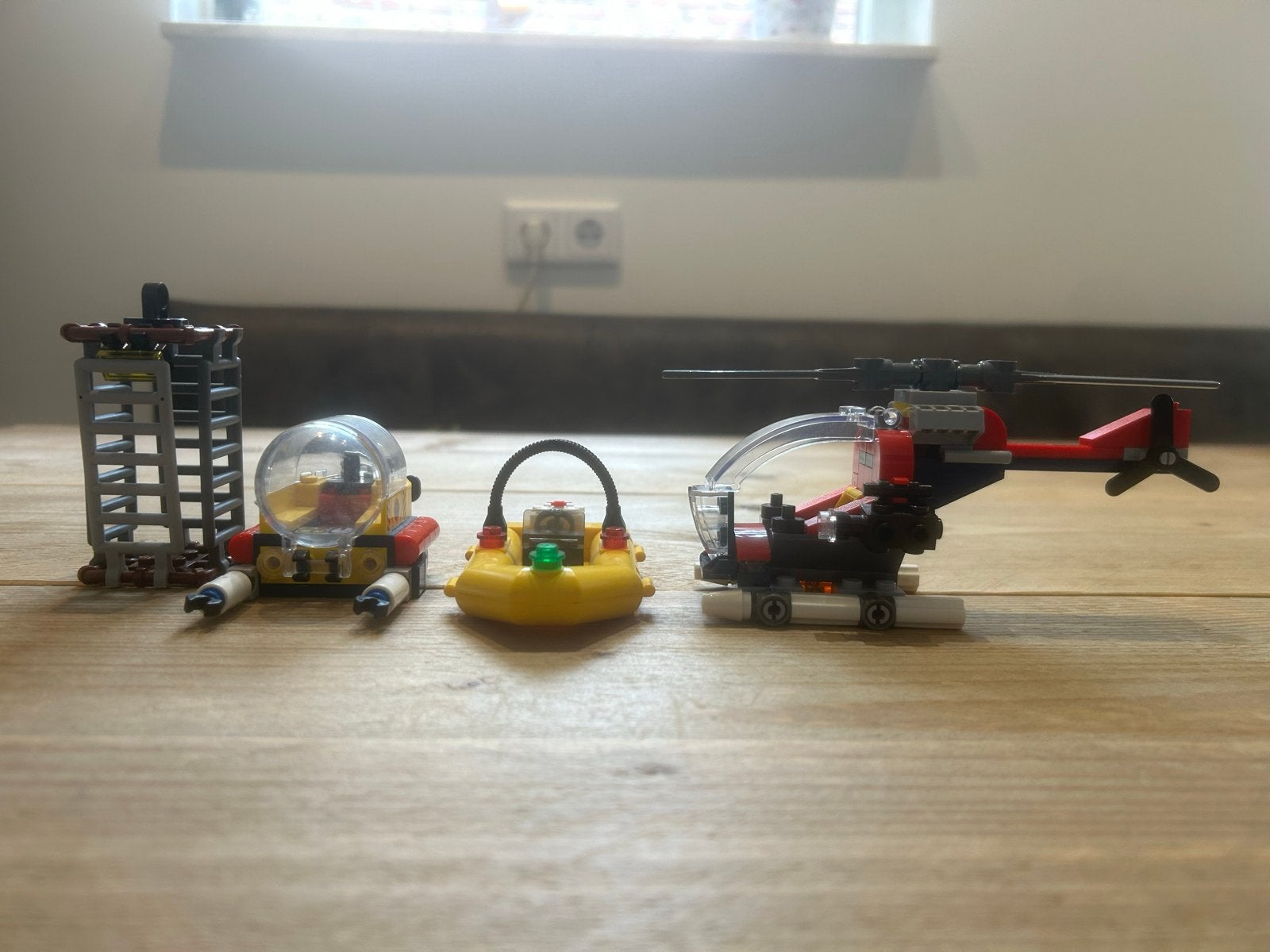 Foto 5 van Lego City Oceaan Onderzoeksschip 60266 - Zo goed als nieuw