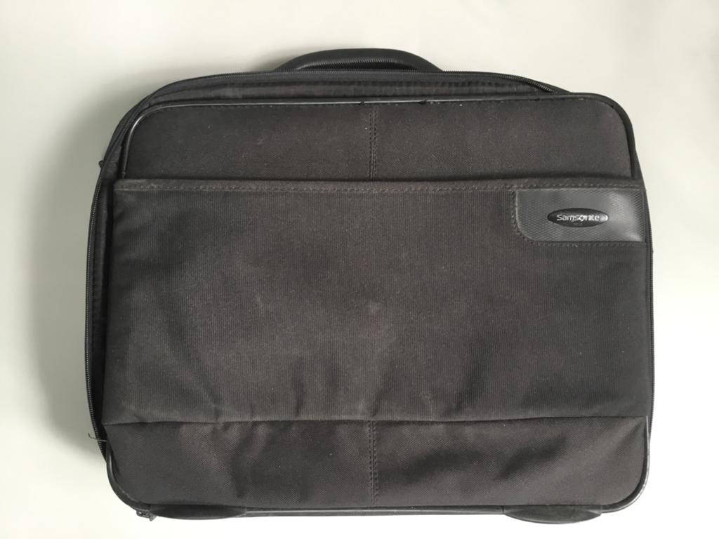 Samsonite laptop tas - Zwart, 15 inch, met schouderband, Gevoerd laptopvak, 15 inch, Ophalen of Verzenden, Zo goed als nieuw