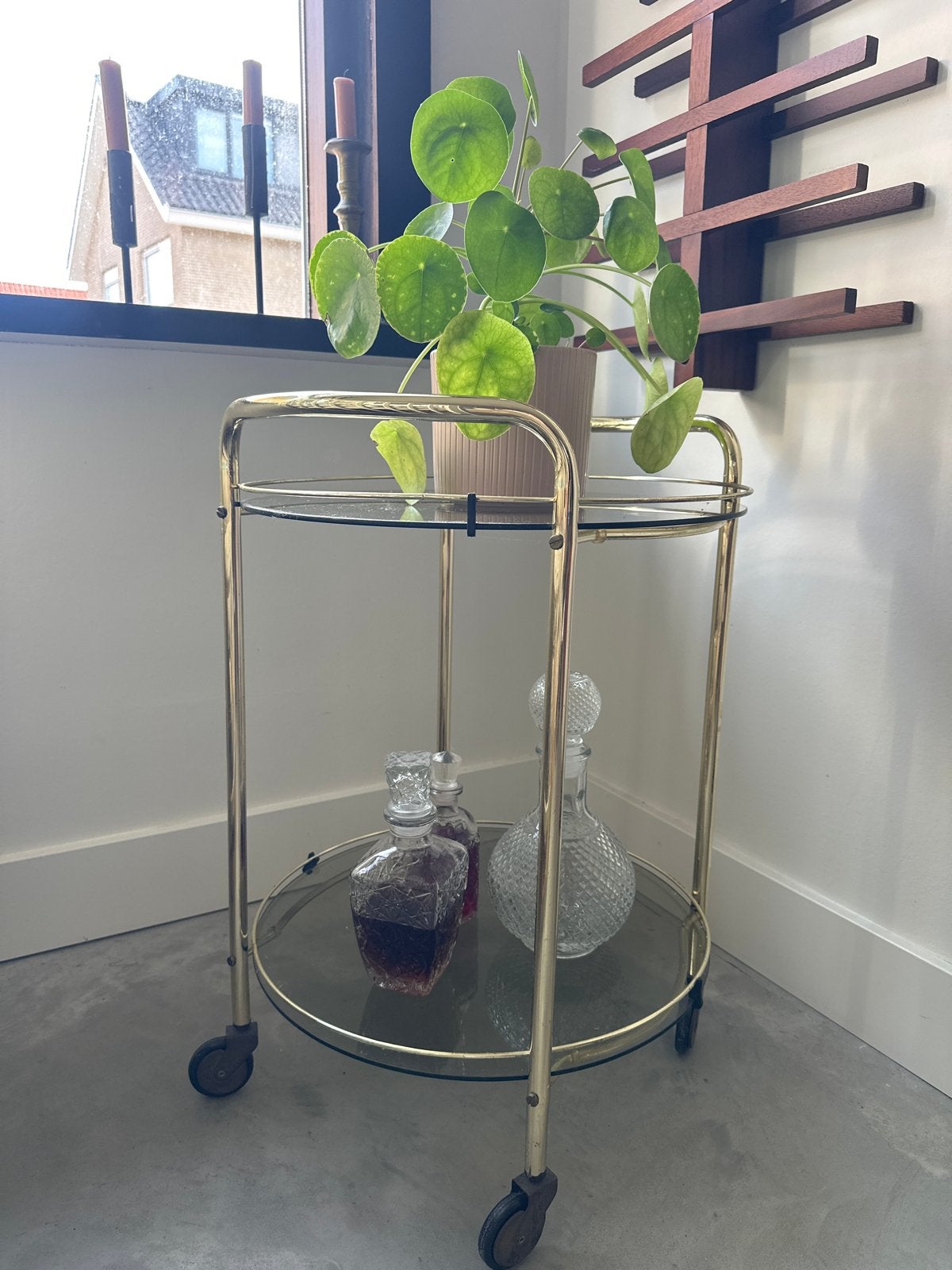 Vintage dranktrolley goud met 2 getinte glasplaten, Ophalen, Vintage, Zo goed als nieuw, Goud