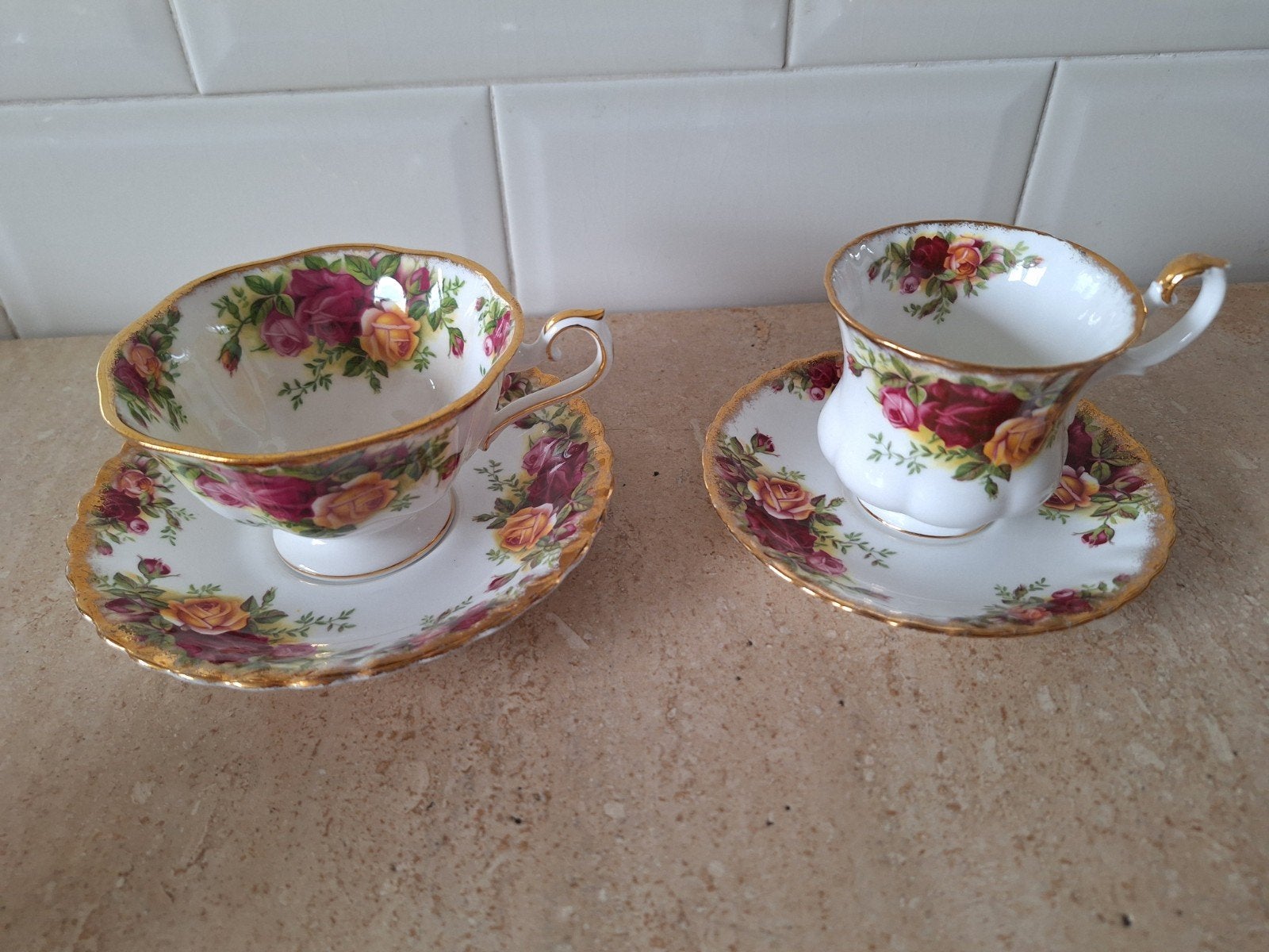 Royal Albert Old Country Roses Kop en Schotel Set, Antiek en Kunst, Ophalen of Verzenden