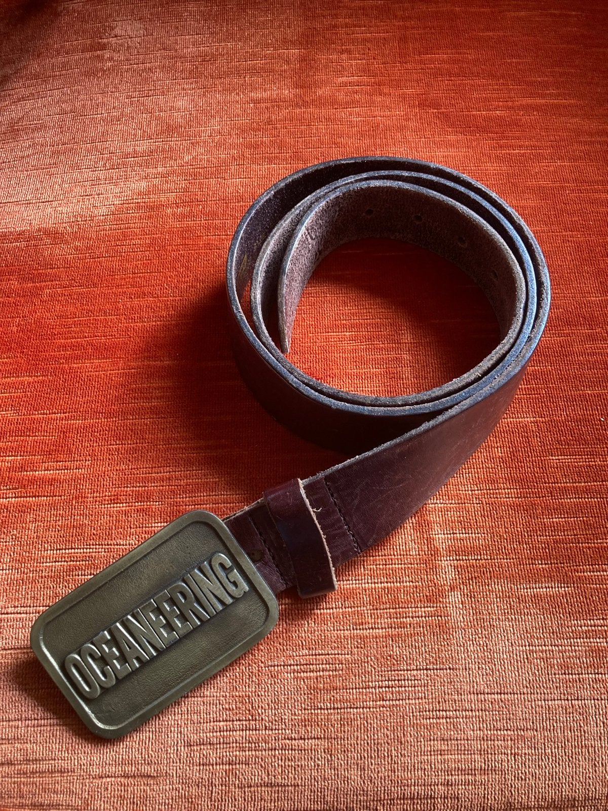 Leren Levi's riem met vintage Oceaneering gesp (1980), Bruin, Echt leder, Ophalen of Verzenden, 115 cm of meer