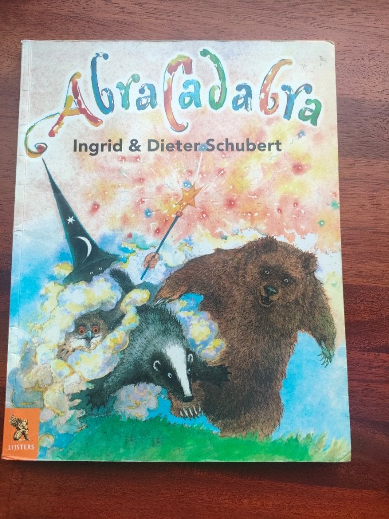 AbraCadabra Ingrid & Dieter Schubert incl handtekening, Ophalen of Verzenden, Gelezen, Fictie algemeen