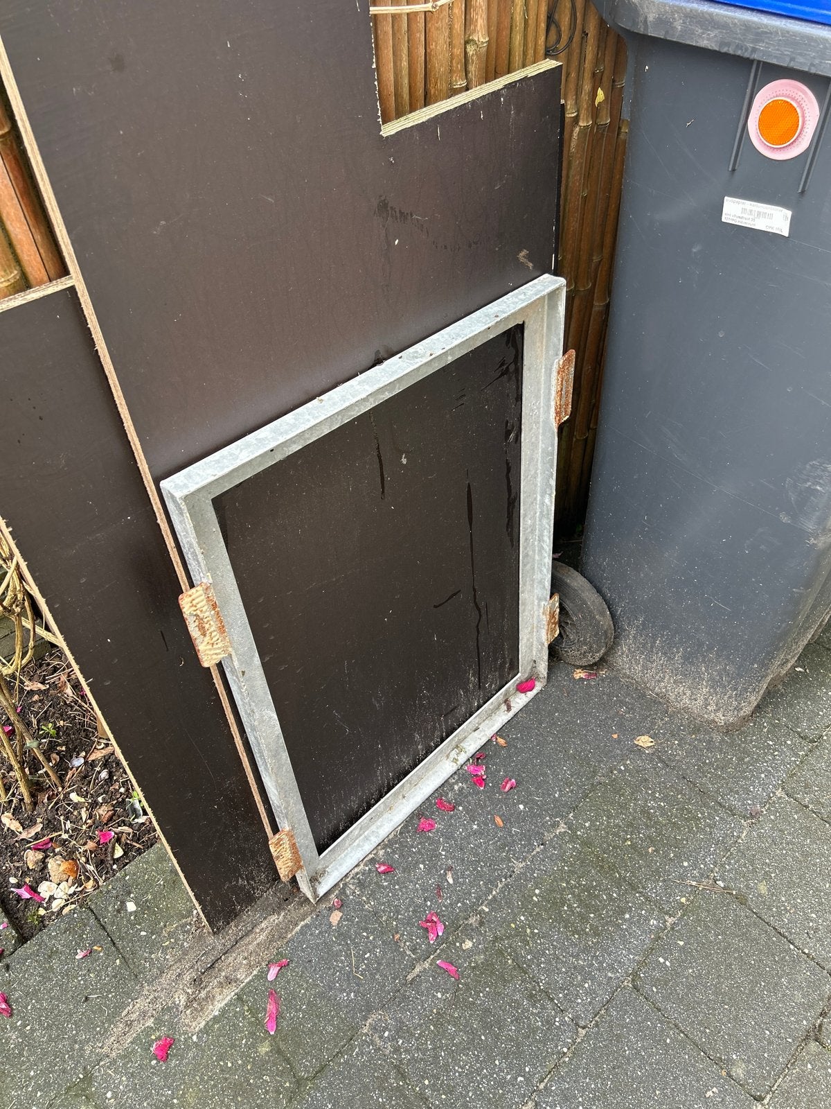 Kelderluik frame 53x73cm, Doe-het-zelf en Verbouw, Deuren en Horren, Ophalen, Gebruikt, Minder dan 80 cm, Overige typen