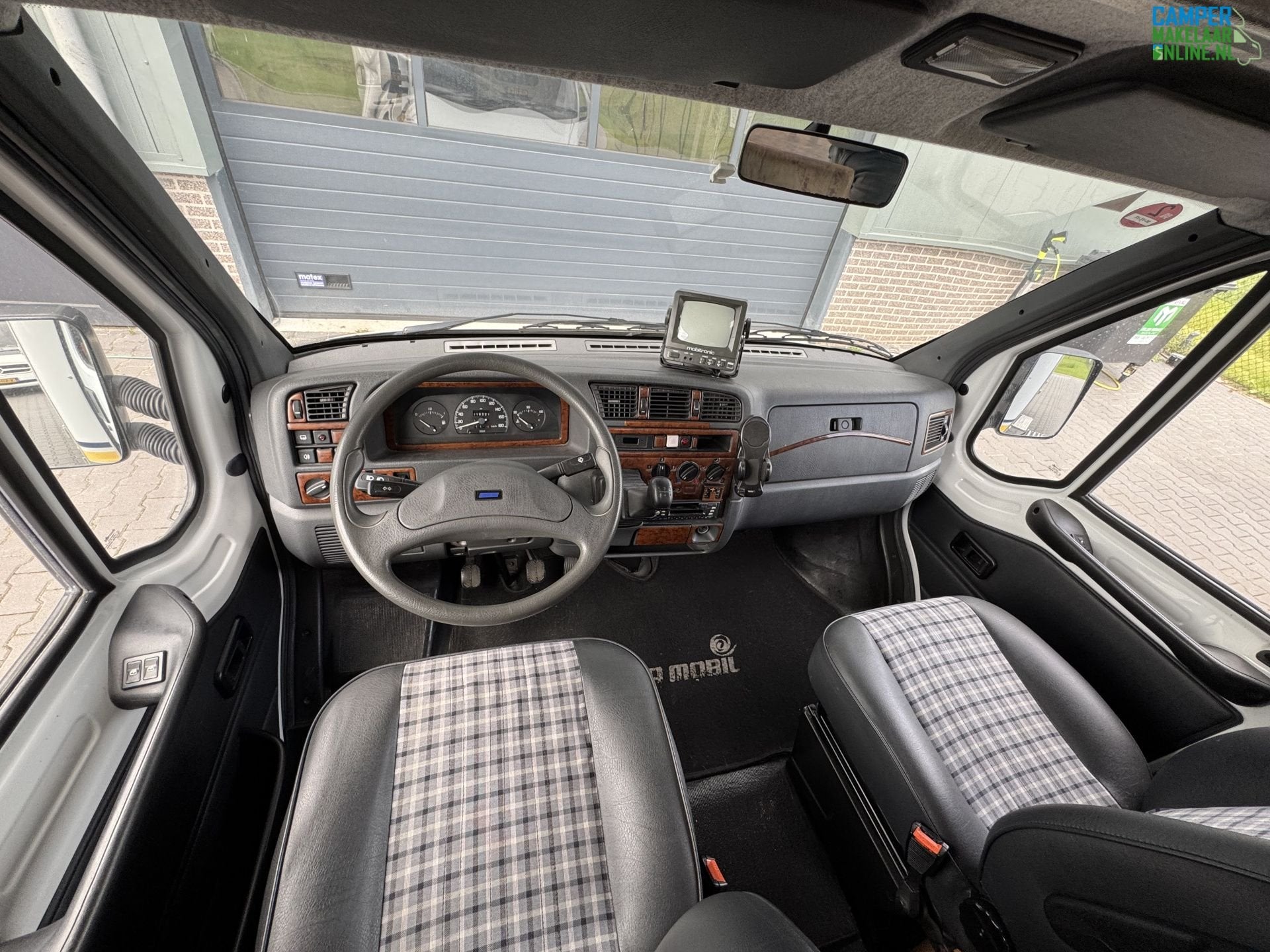 Foto 23 van Eura Mobil Maxi 640 LS | Top staat | Goed onderhouden | Ruim