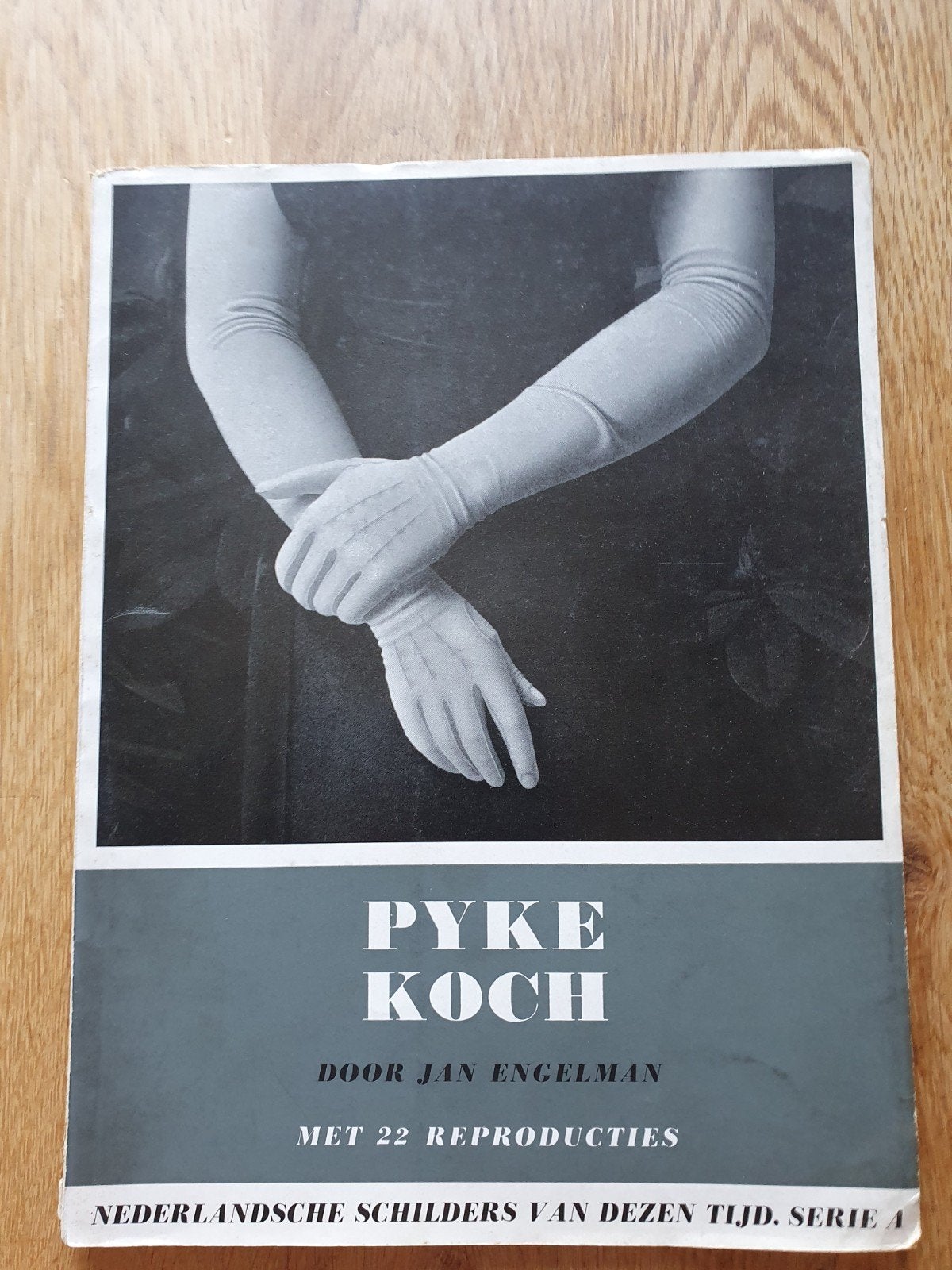 Pyke Koch , door Jan Engelman, Ophalen of Verzenden, Gelezen