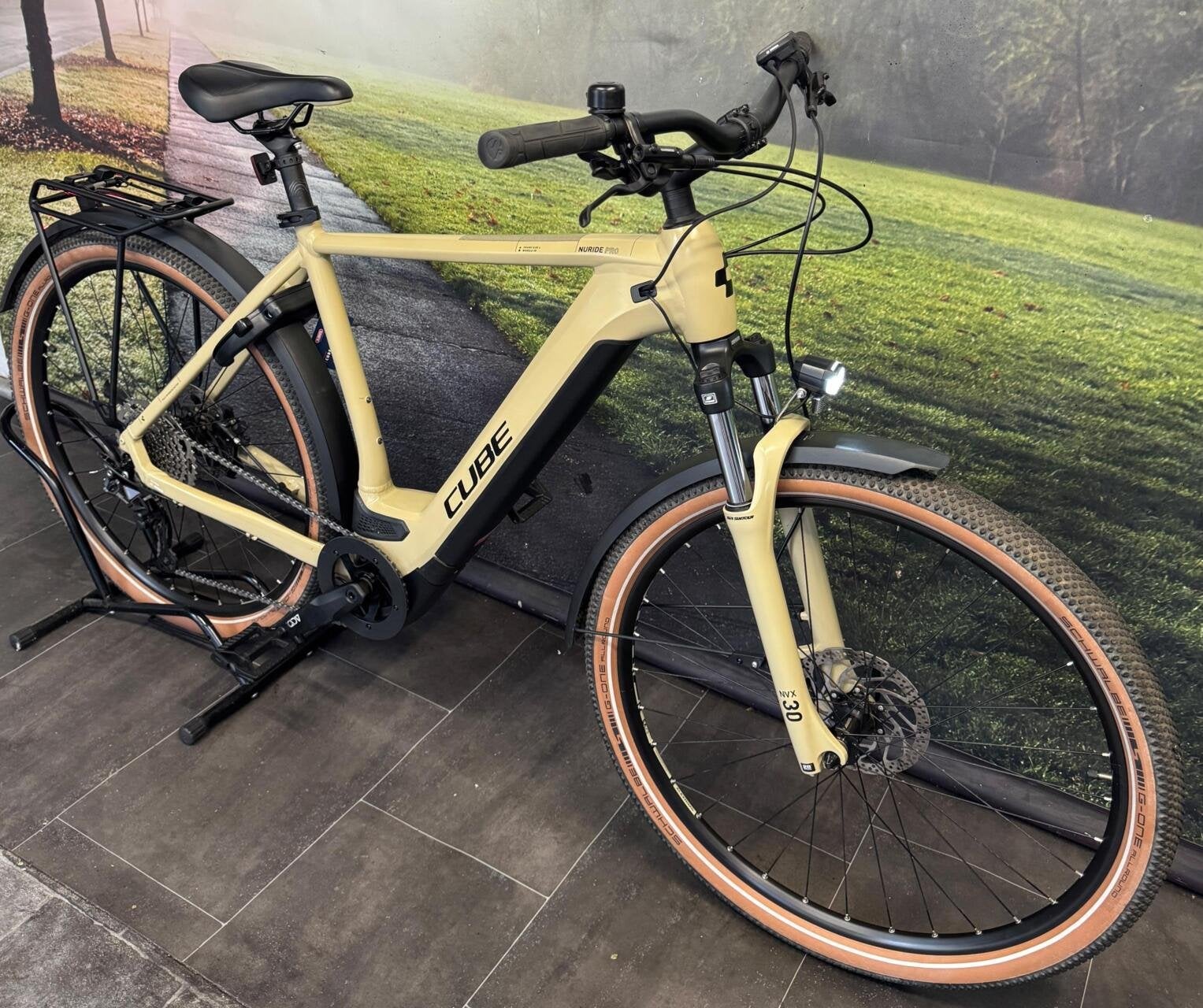 Cube Elektrische fiets met Bosch Performance CX Middenmotor, Pending System GmbH & Co. KG, Zo goed als nieuw, Cube, 50 km per accu of meer