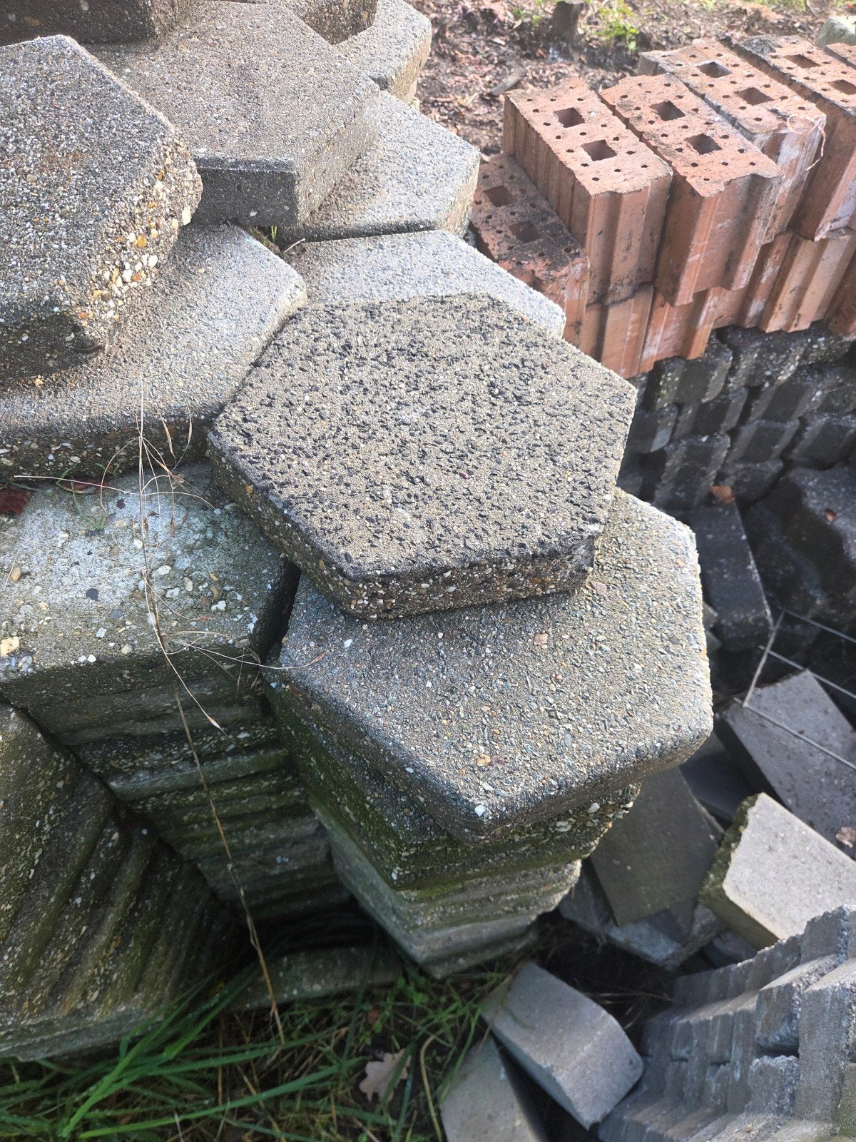 Gebruikte Zeshoekige Terrastegels - ca. 12 m², Ophalen, Gebruikt, 10 m² of meer, Beton