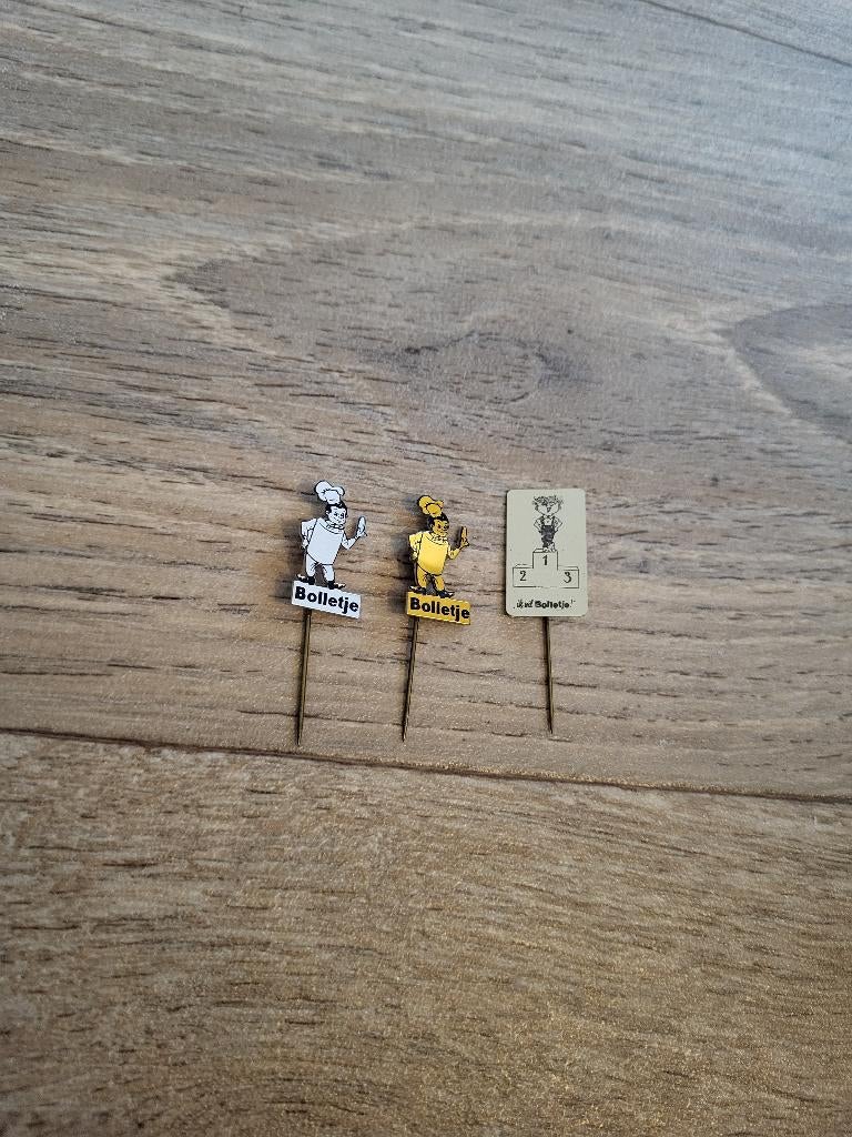 3x Pins Speldjes Bolletje Beschuiten Almelo, Ophalen of Verzenden, Gebruikt